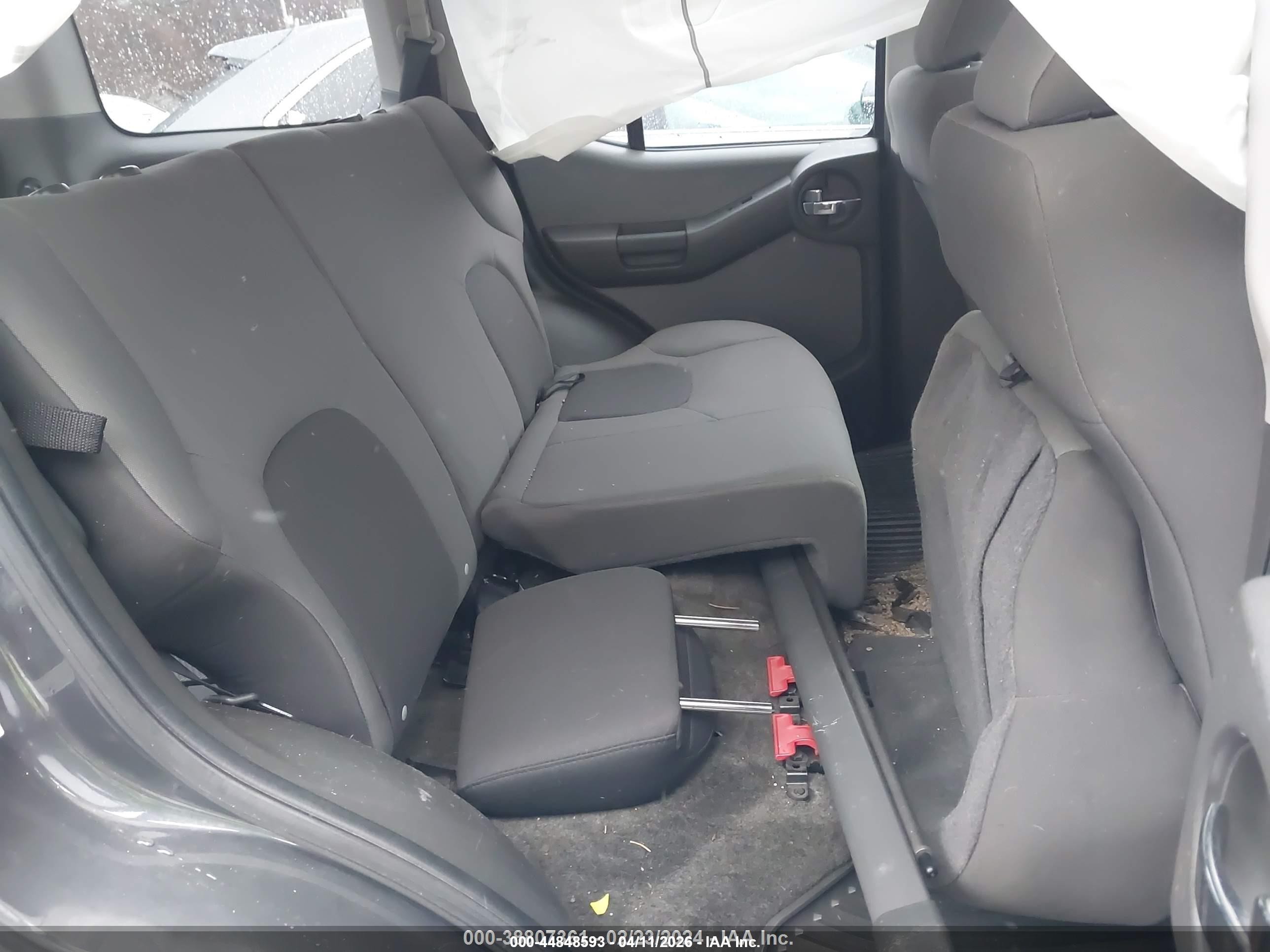 2012 Nissan Xterra S Серый vin: 5N1AN0NW4CC512359