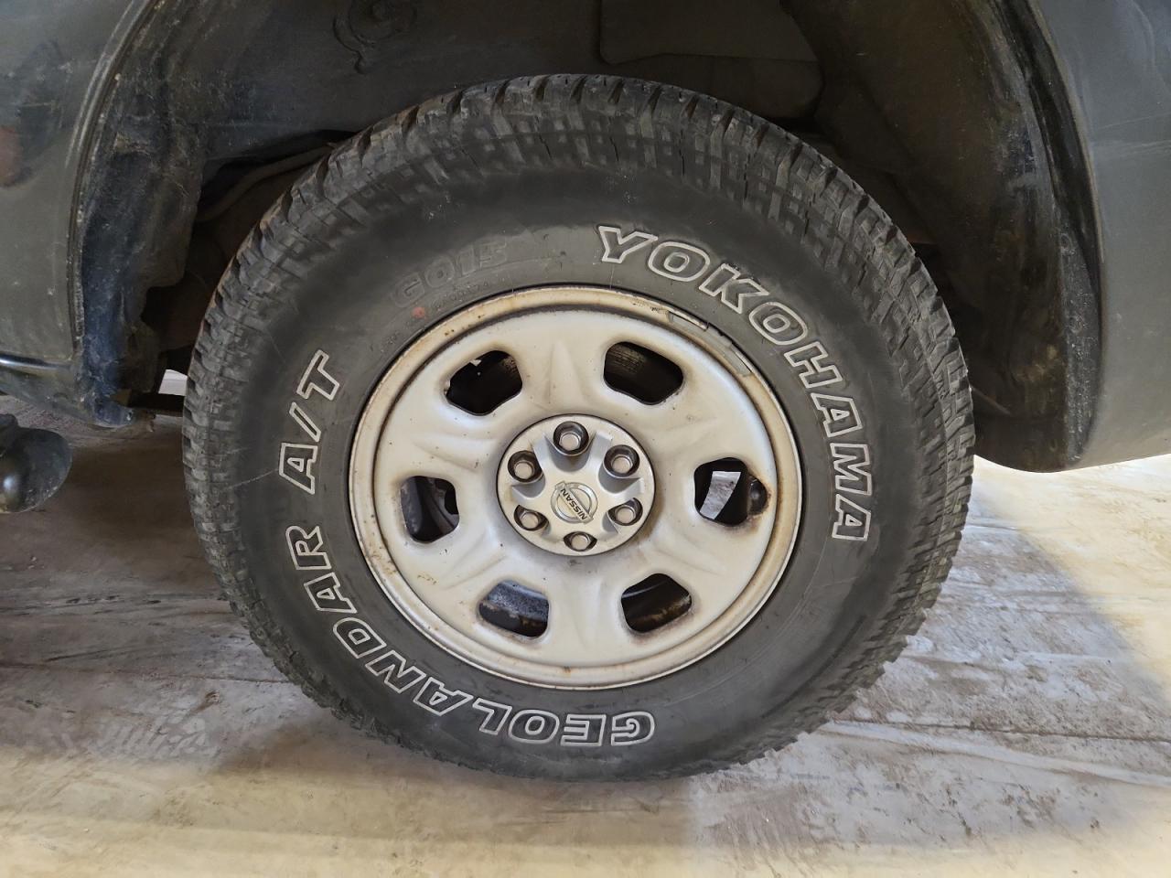 2012 Nissan Xterra X Gray vin: 5N1AN0NW4CC523975 Damage: Left Rear Wheel, Curb Rash, 3 To 4 Inches