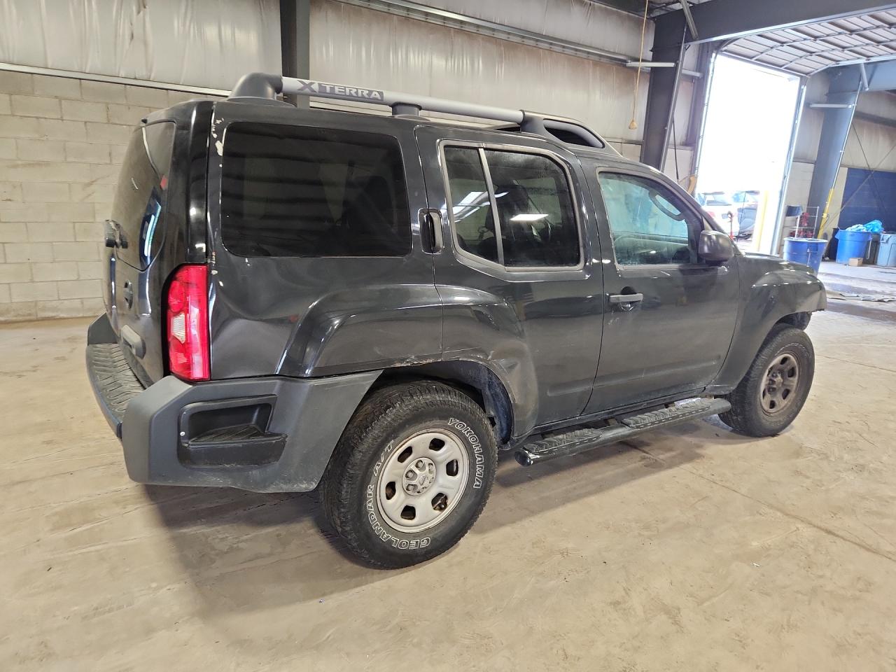 2012 Nissan Xterra X Gray vin: 5N1AN0NW4CC523975 Damage: Right Qtr Panel, Dent(S) W/ Paint Dmg, 3 To 4 Inches