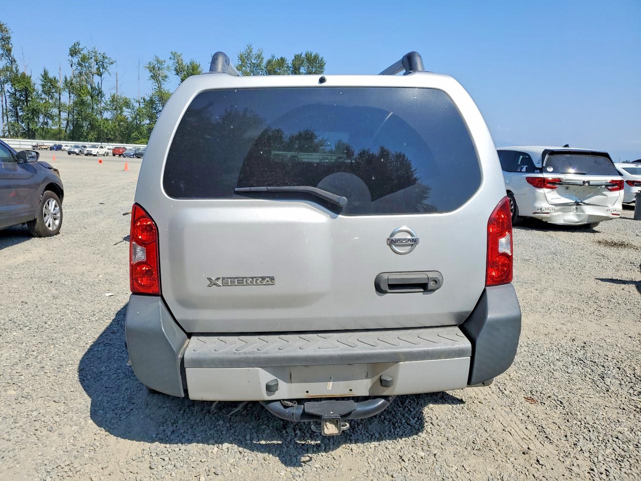 2013 Nissan Xterra X Silver vin: 5N1AN0NW4DN825546