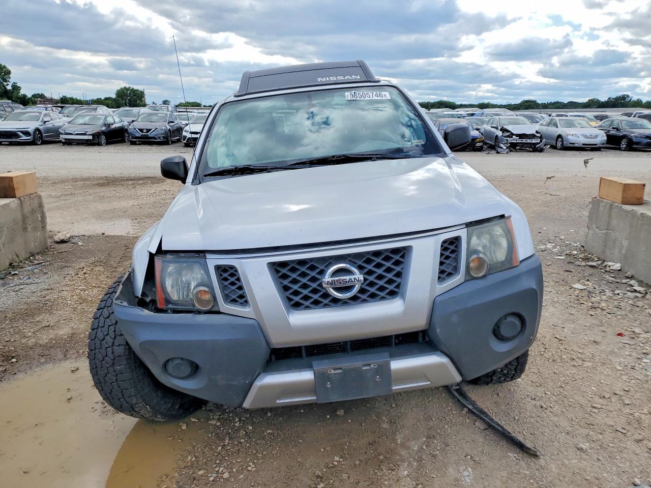 2014 Nissan Xterra S Silver vin: 5N1AN0NW4EN810126
