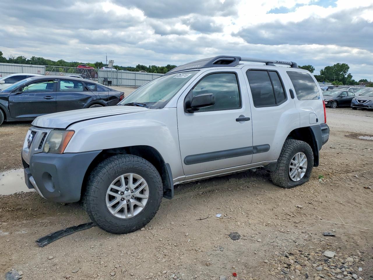 2014 Nissan Xterra S Silver vin: 5N1AN0NW4EN810126