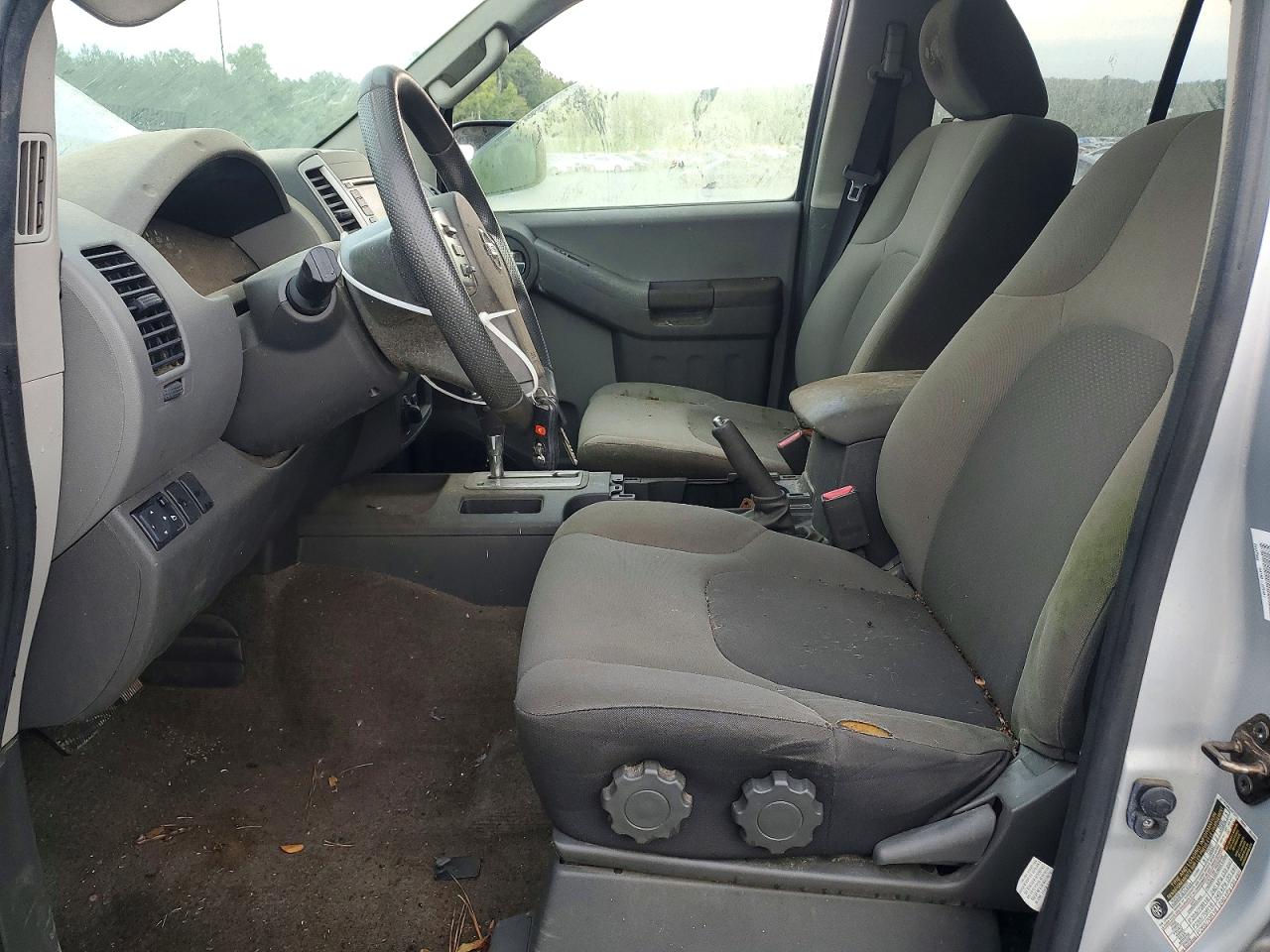 2015 Nissan Xterra S Silver vin: 5N1AN0NW4FN657555