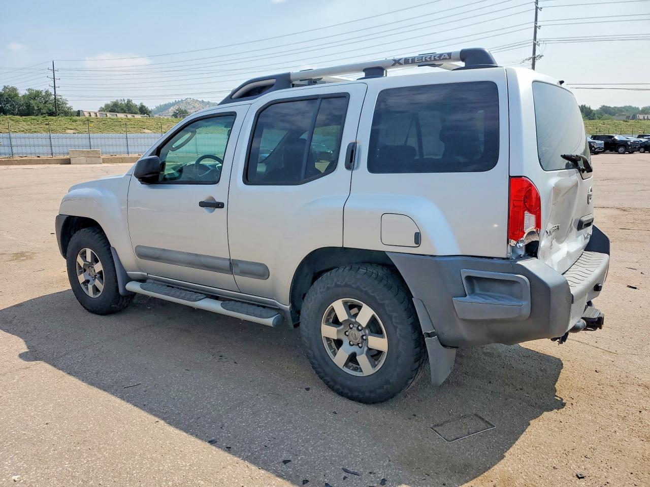 2011 Nissan Xterra X Silver vin: 5N1AN0NW5BC523935