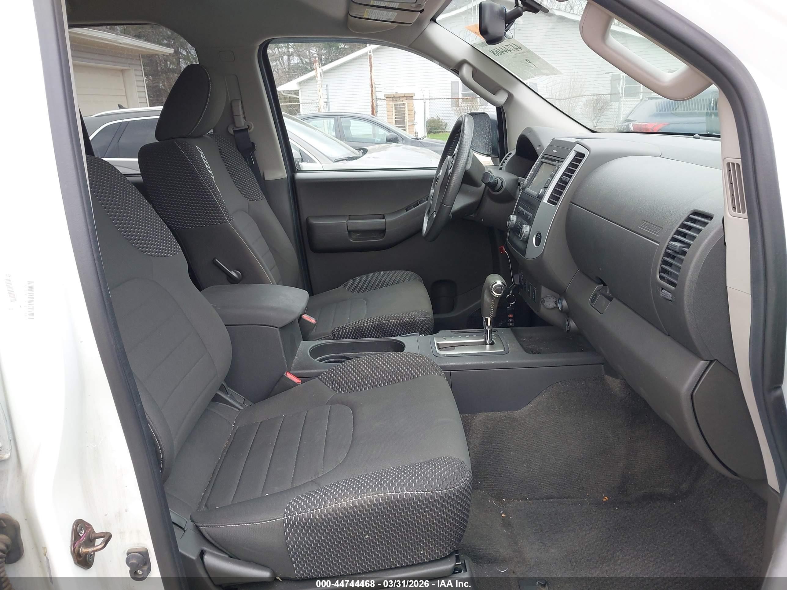 2013 Nissan Xterra Pro-4x White vin: 5N1AN0NW5DN818086