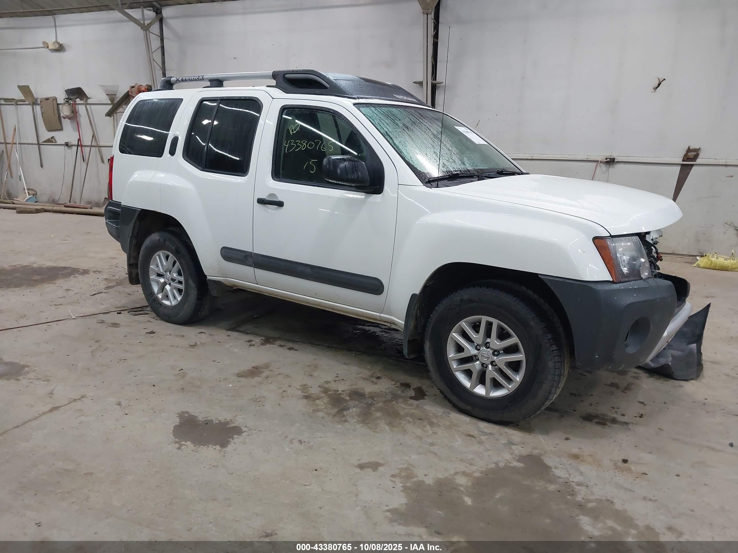 2015 Nissan Xterra S White vin: 5N1AN0NW5FN650131
