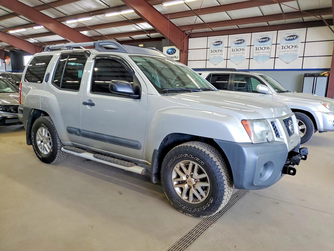 2014 Nissan Xterra S Silver vin: 5N1AN0NW6EN813304