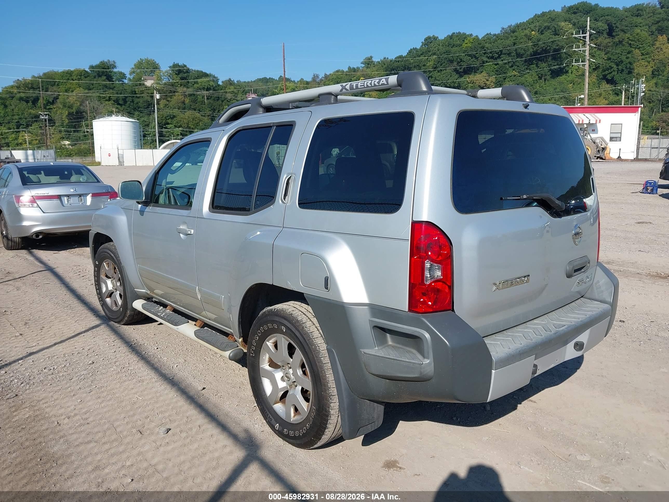 2010 Nissan Xterra Se Silver vin: 5N1AN0NW7AC517763