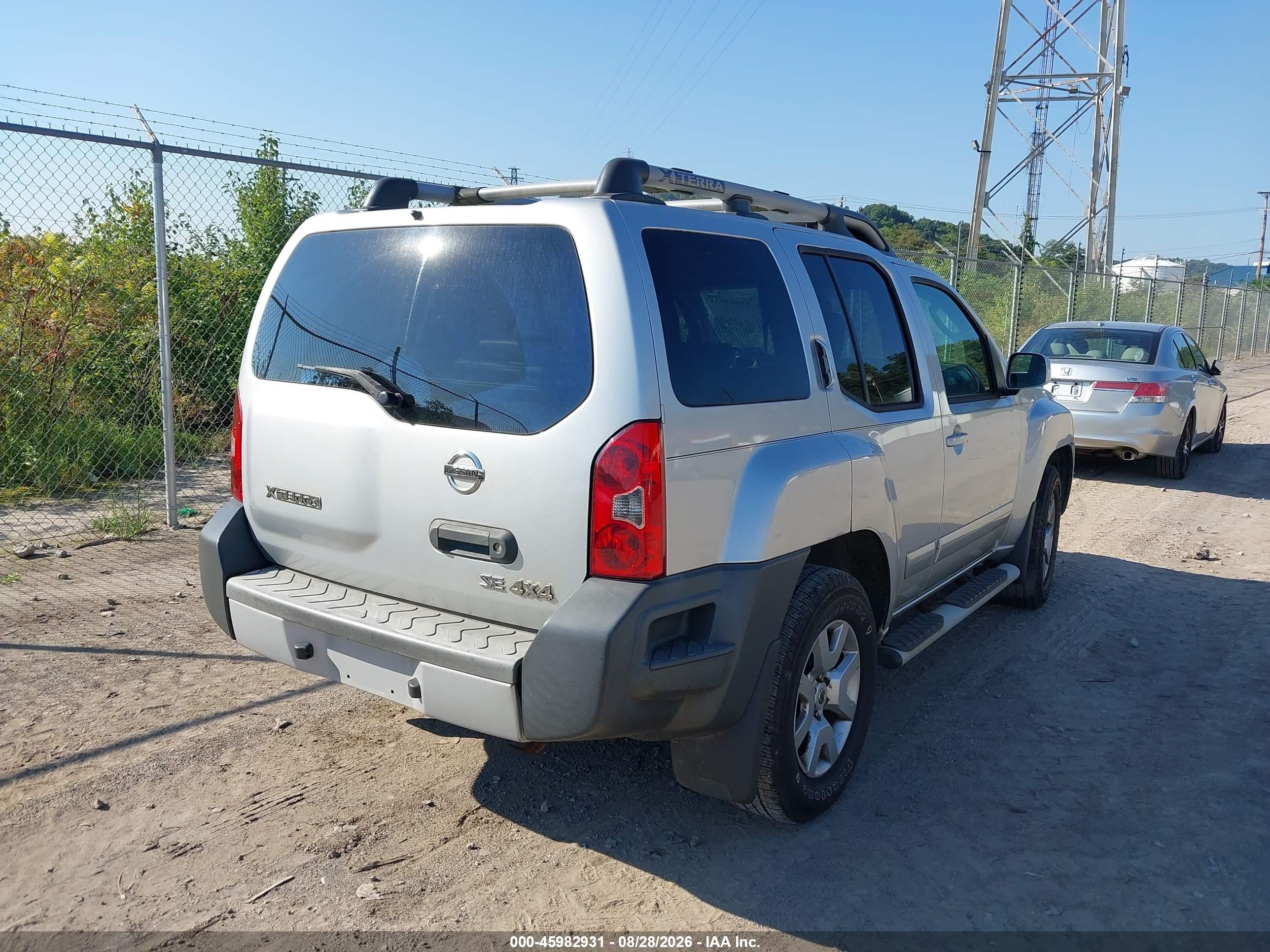 2010 Nissan Xterra Se Silver vin: 5N1AN0NW7AC517763