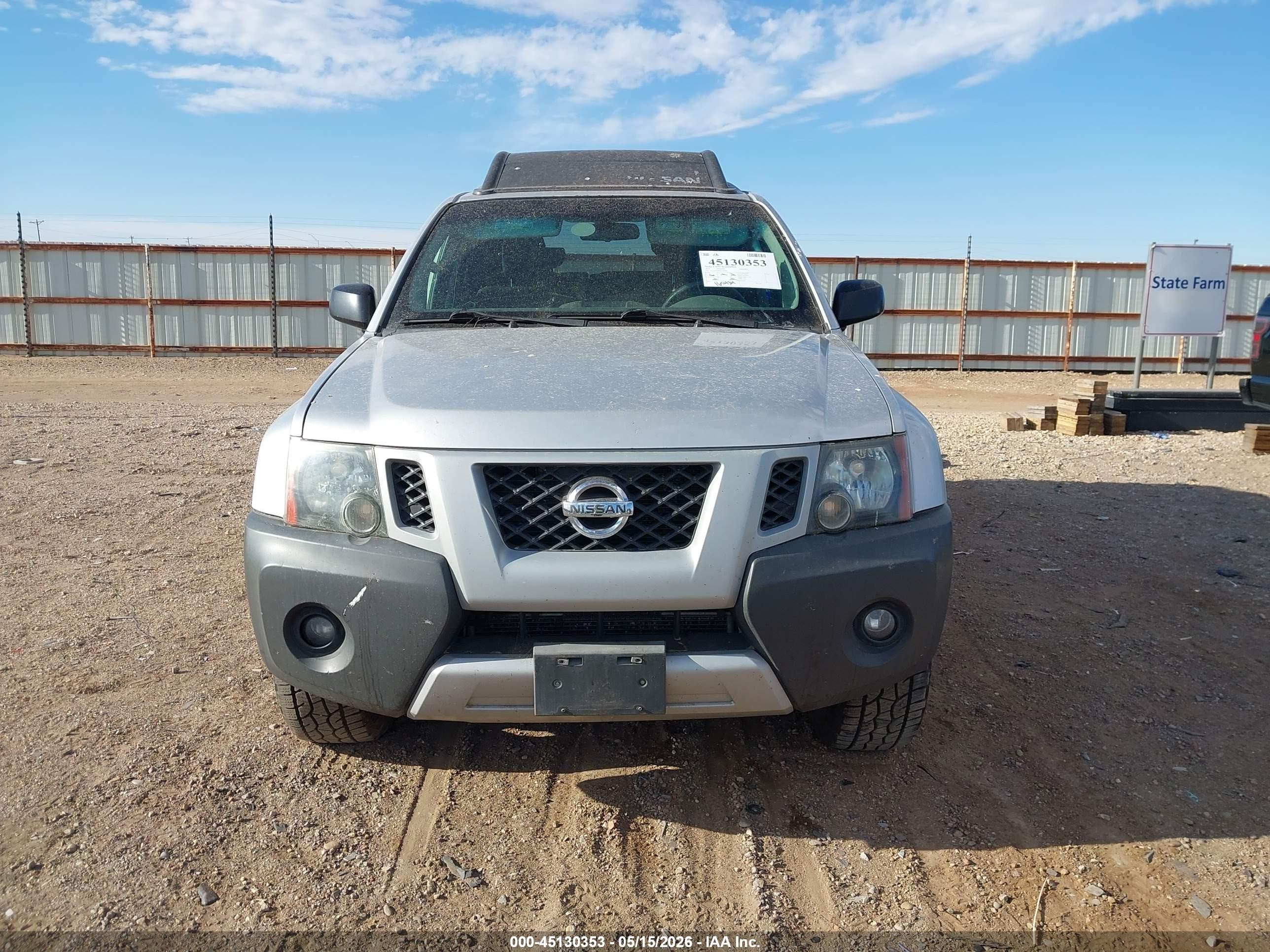 2010 Nissan Xterra S Silver vin: 5N1AN0NW8AC510384