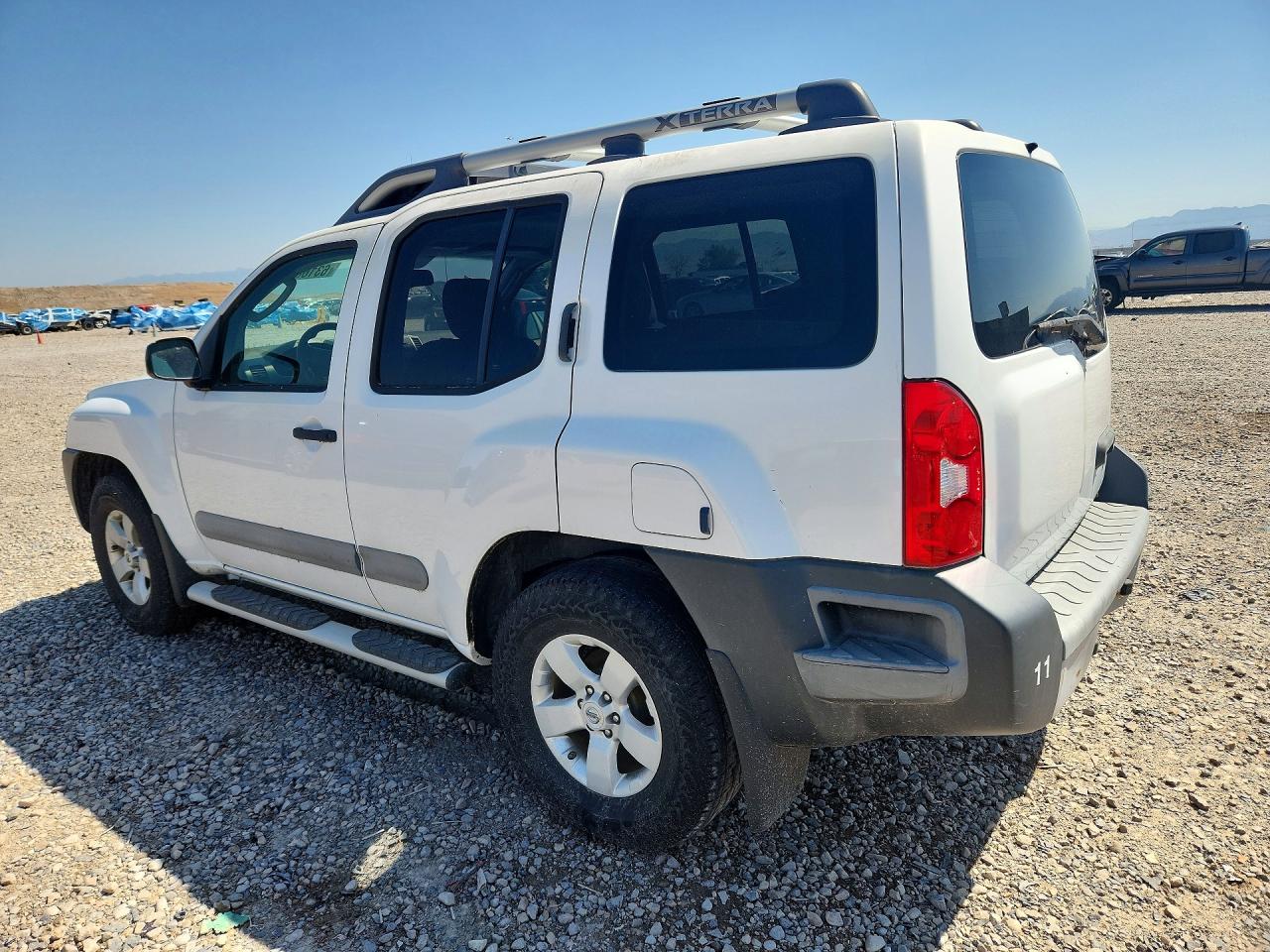 2011 Nissan Xterra X White vin: 5N1AN0NW8BC504375