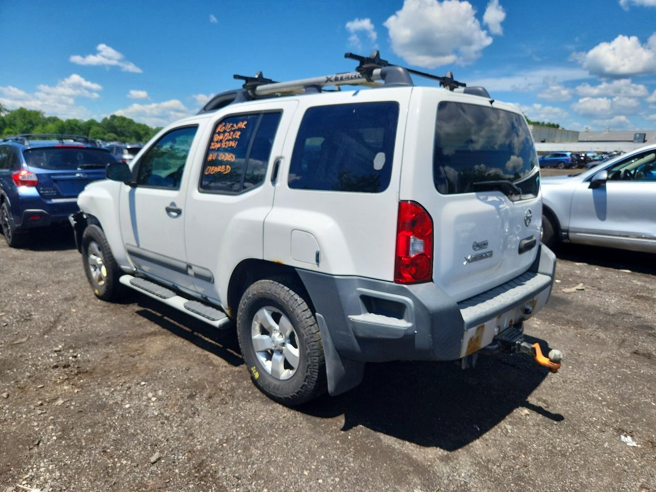 2011 Nissan Xterra X Белый vin: 5N1AN0NW8BC509463