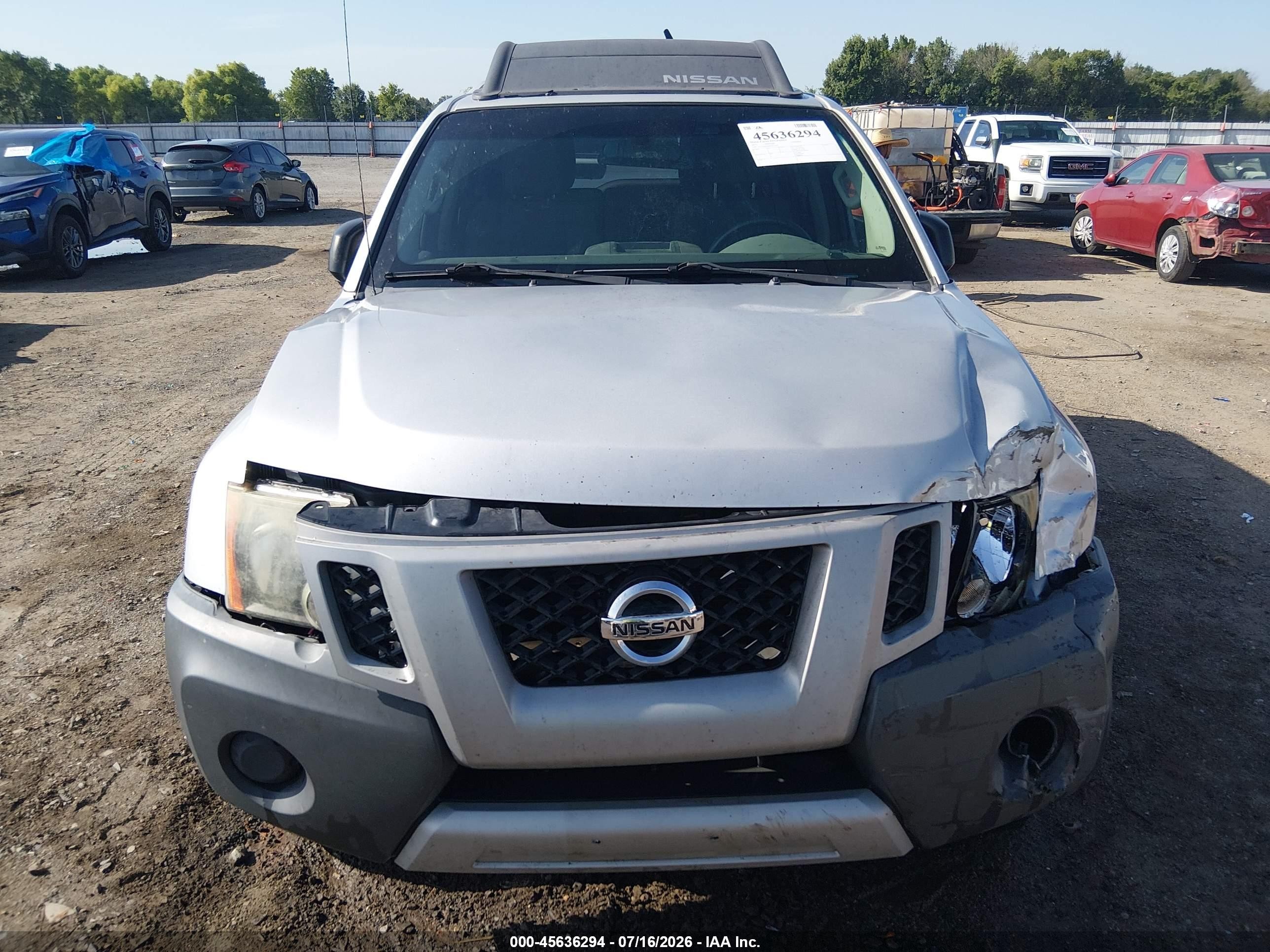 2013 Nissan Xterra S Серебряный vin: 5N1AN0NW8DN813979