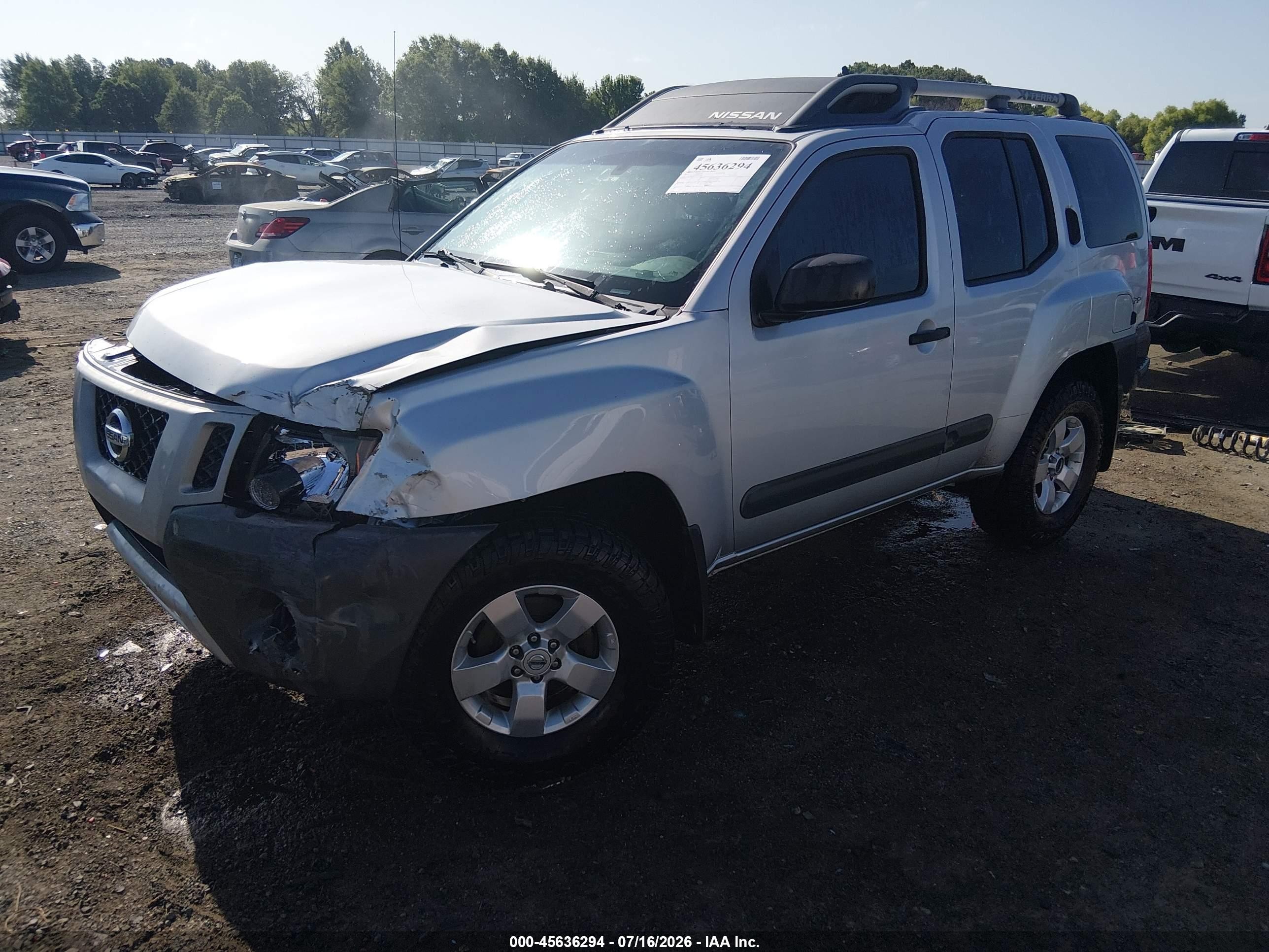 2013 Nissan Xterra S Серебряный vin: 5N1AN0NW8DN813979