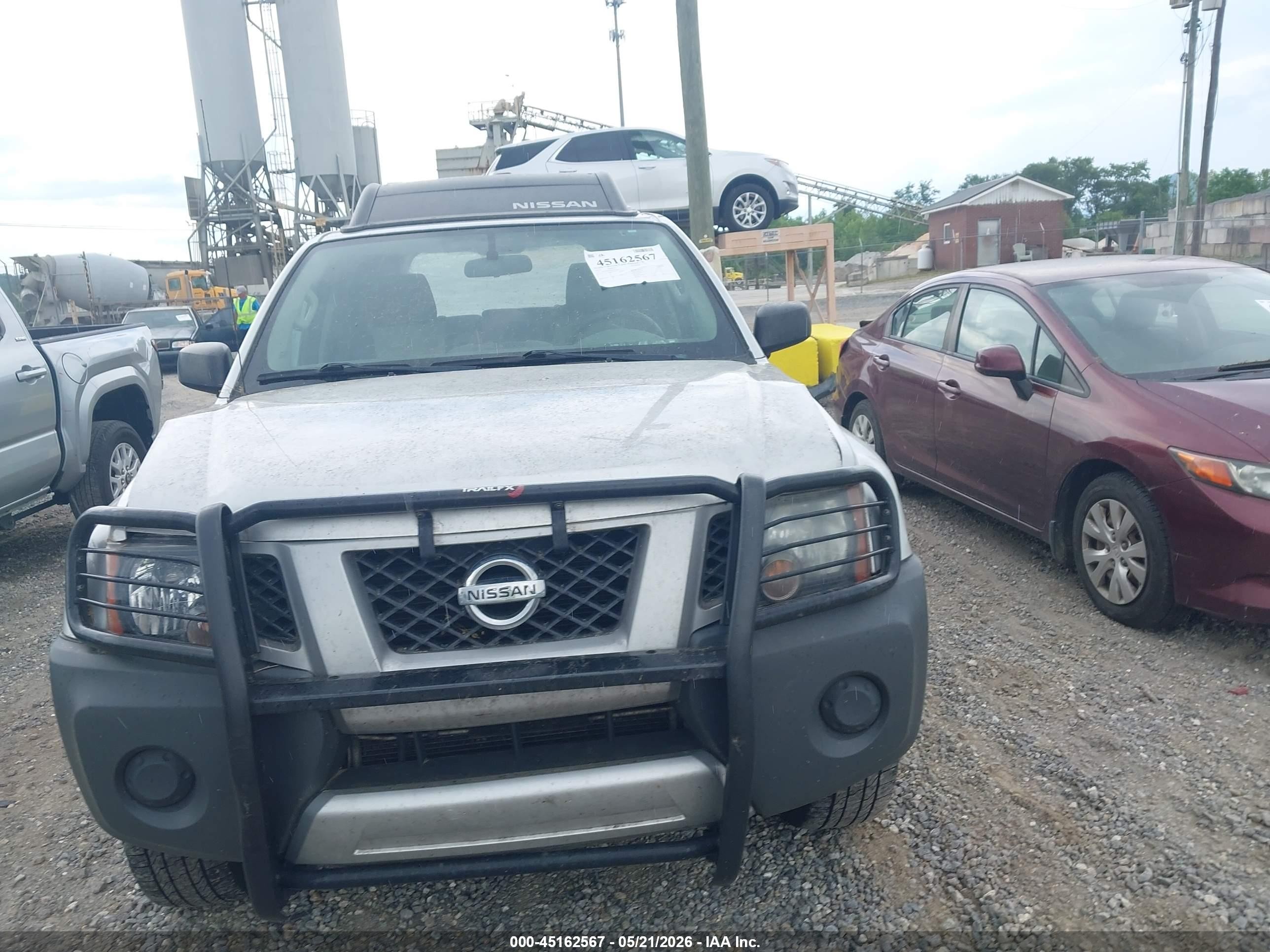 2014 Nissan Xterra Pro-4x/s/x Silver vin: 5N1AN0NW8EN810047