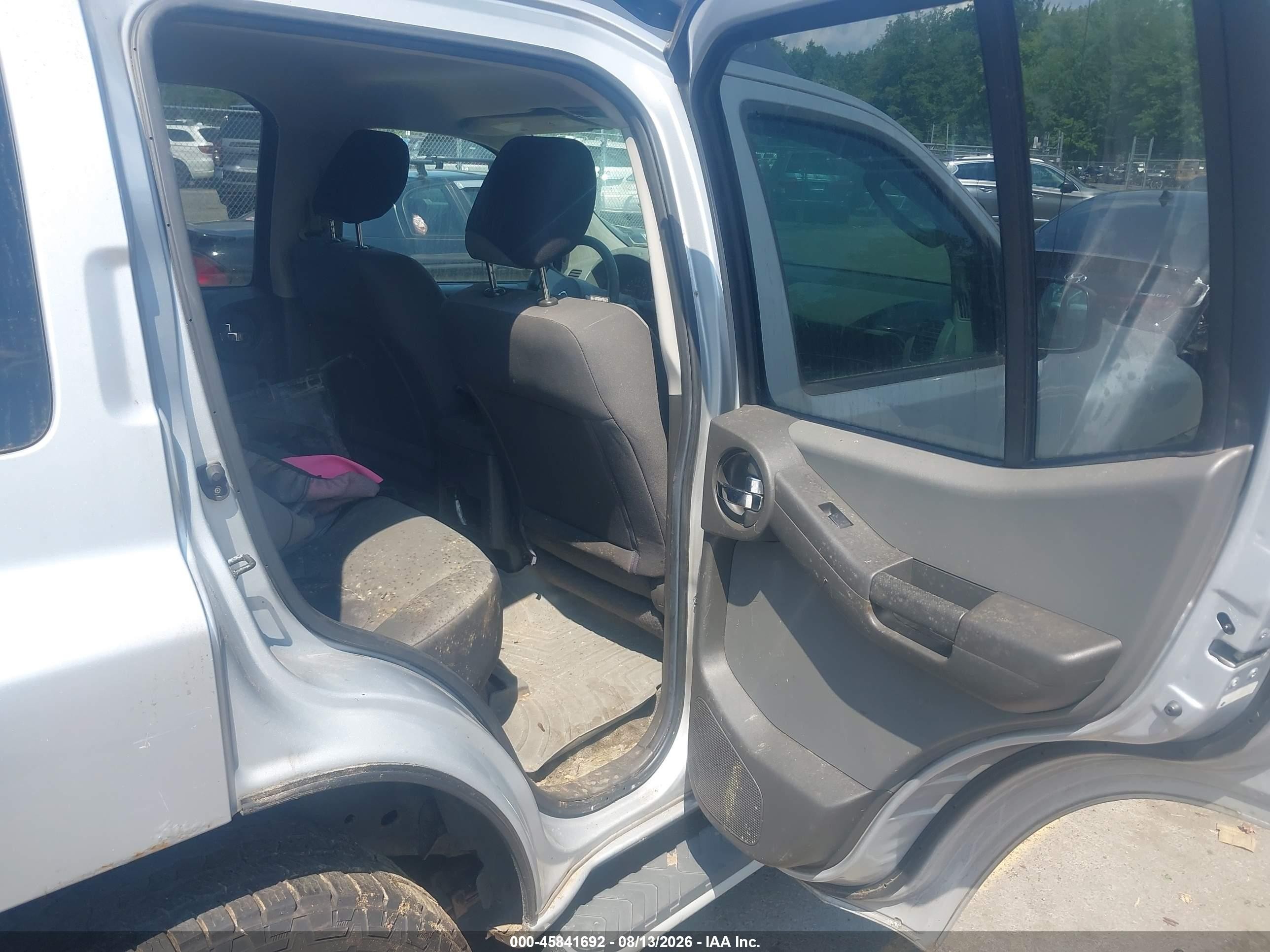 2010 Nissan Xterra S Silver vin: 5N1AN0NW9AC510975