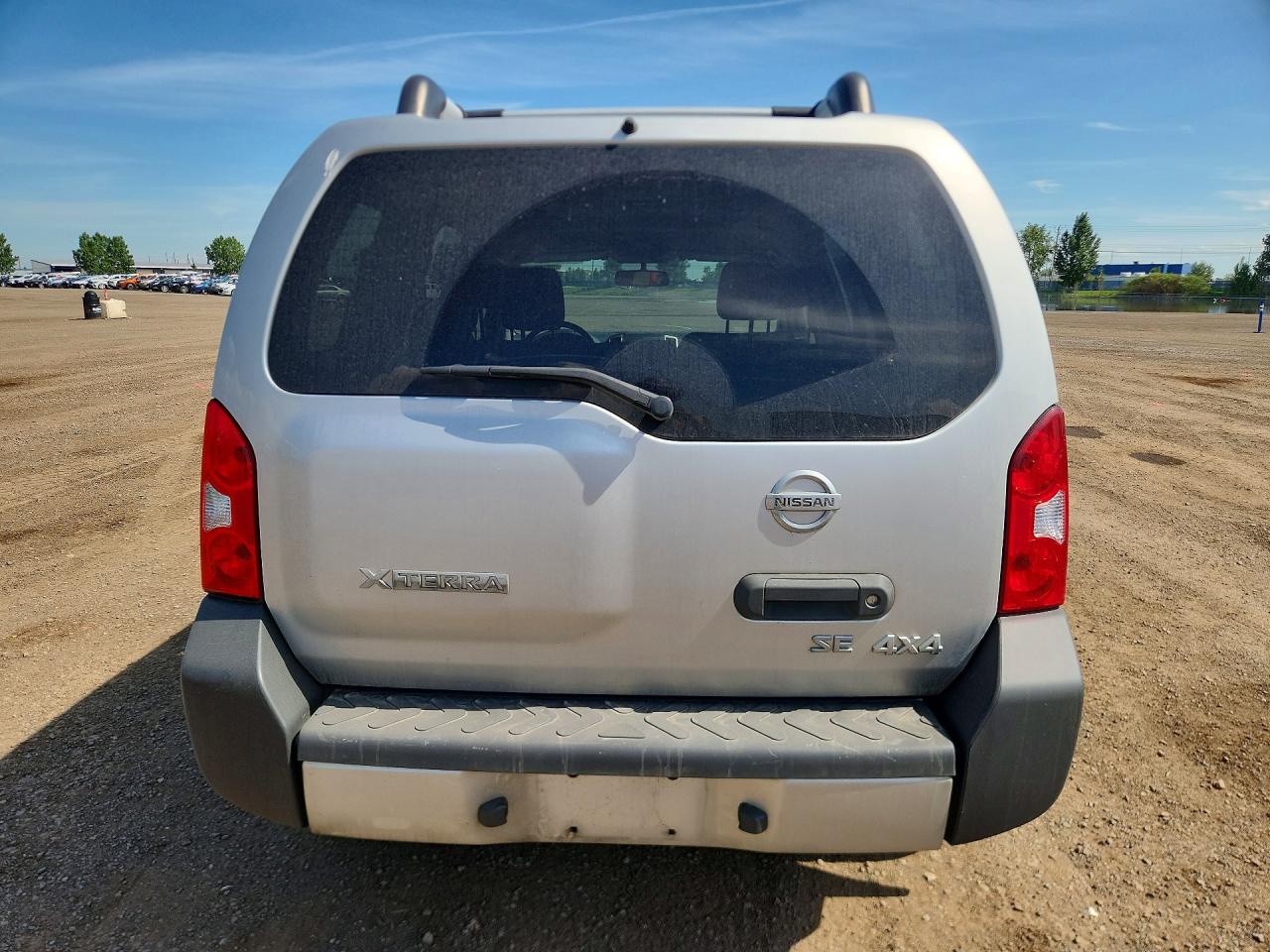 2010 Nissan Xterra X Silver vin: 5N1AN0NW9AC511592