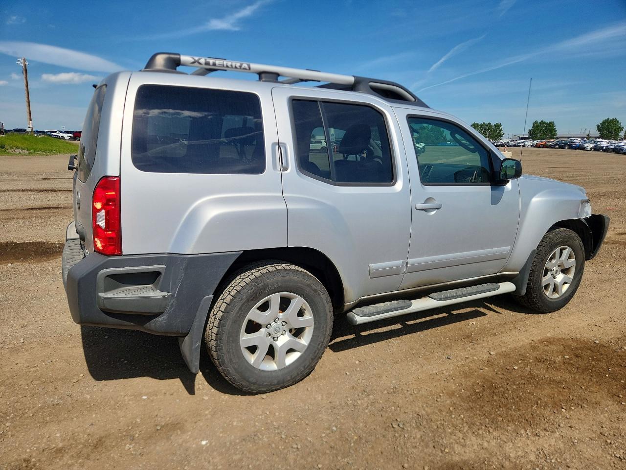 2010 Nissan Xterra X Silver vin: 5N1AN0NW9AC511592