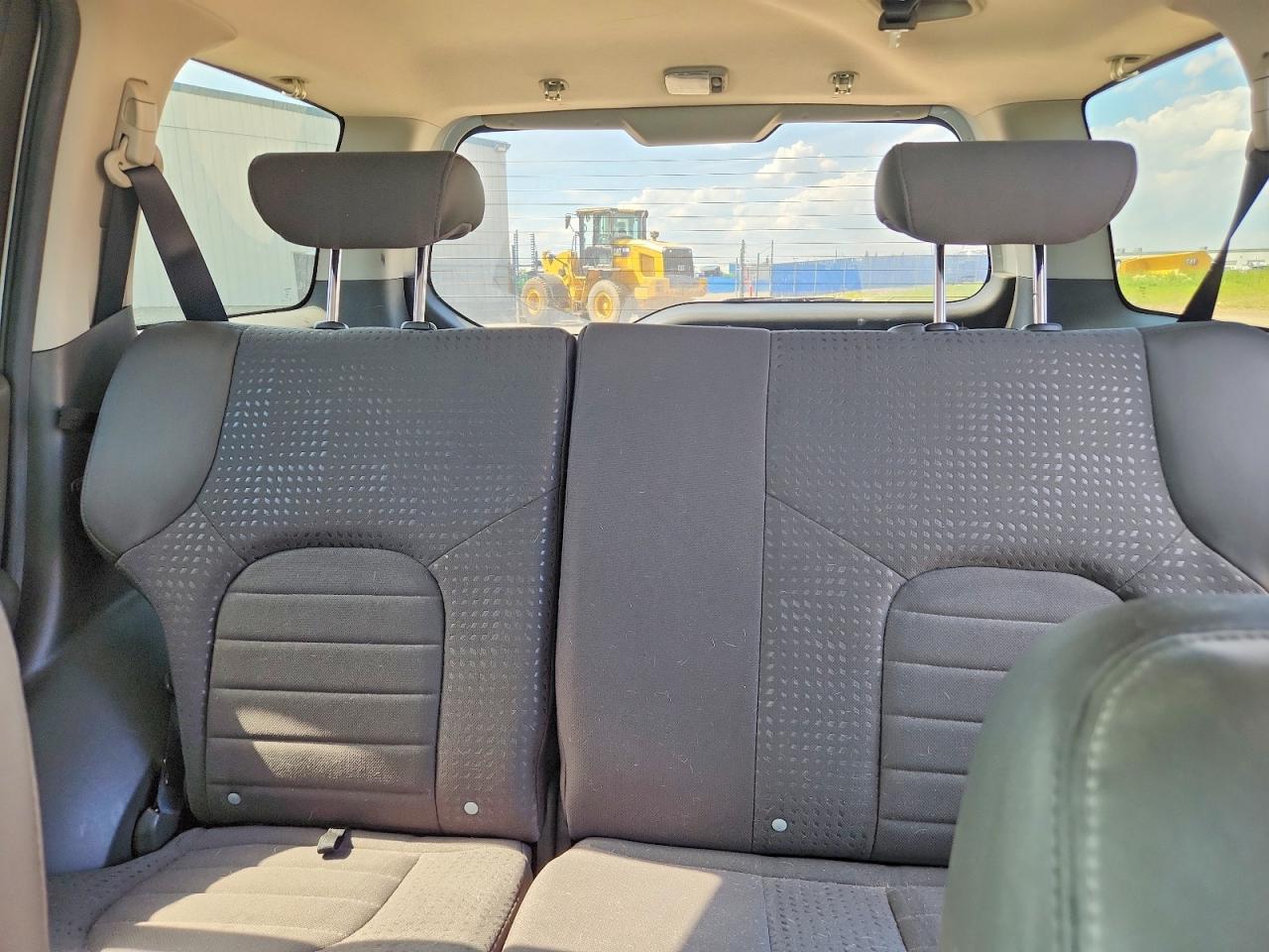 2010 Nissan Xterra X Silver vin: 5N1AN0NW9AC511592