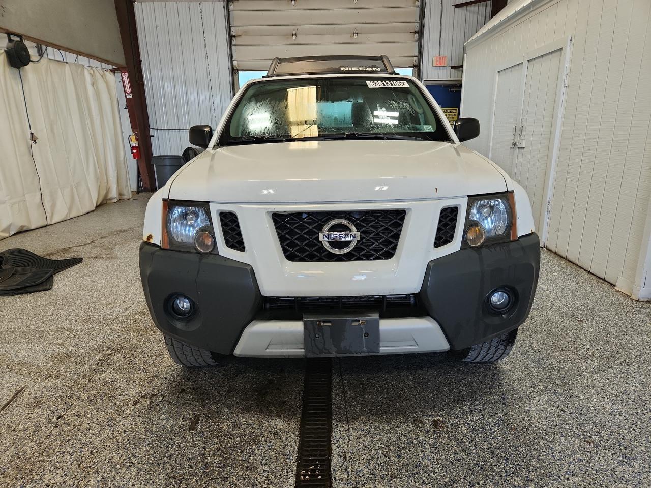 2012 Nissan Xterra X White vin: 5N1AN0NW9CC501924 Damage: Left Head Lamp, Faded, Repair Required