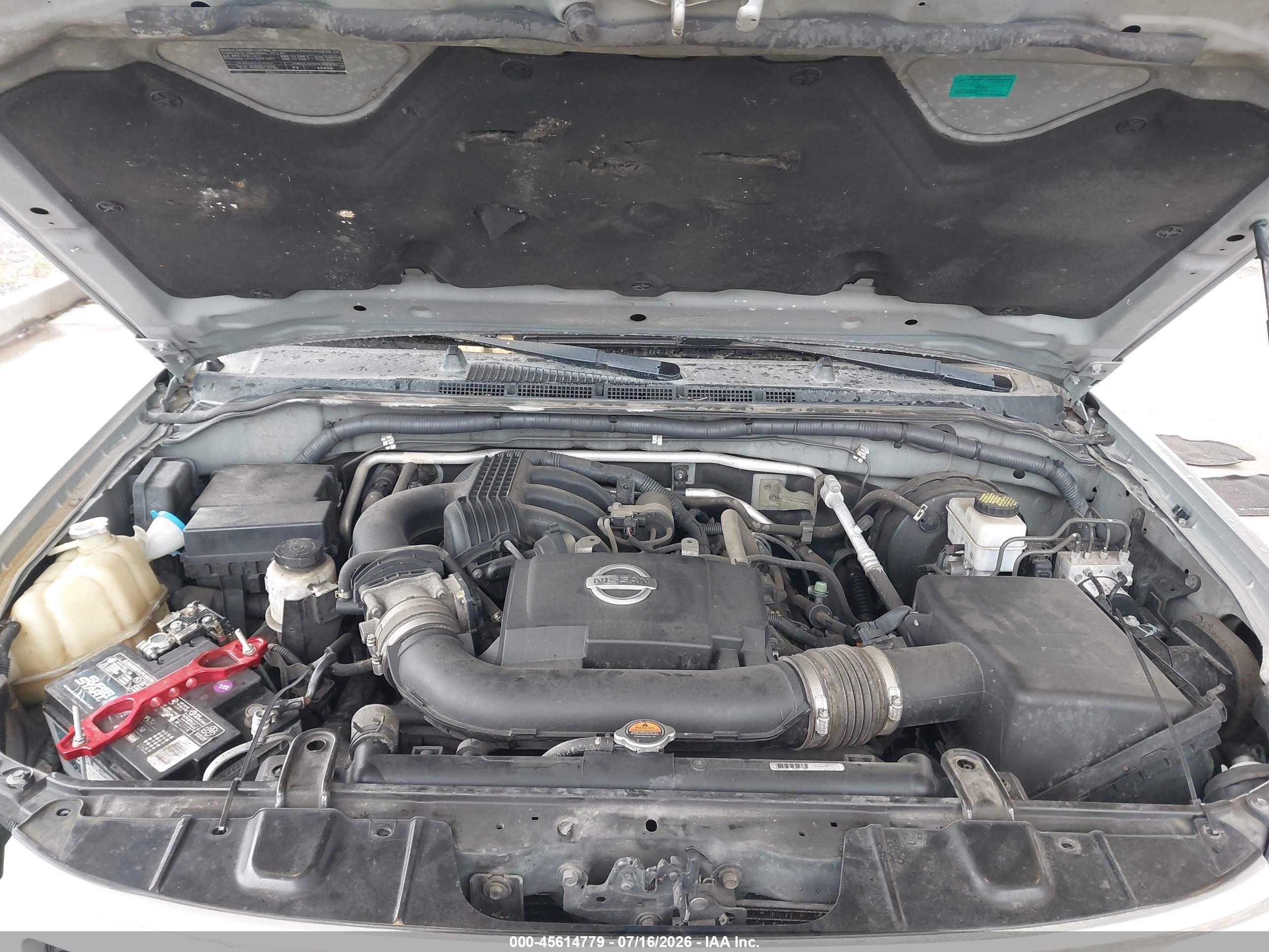 2013 Nissan Xterra S Silver vin: 5N1AN0NW9DN812906