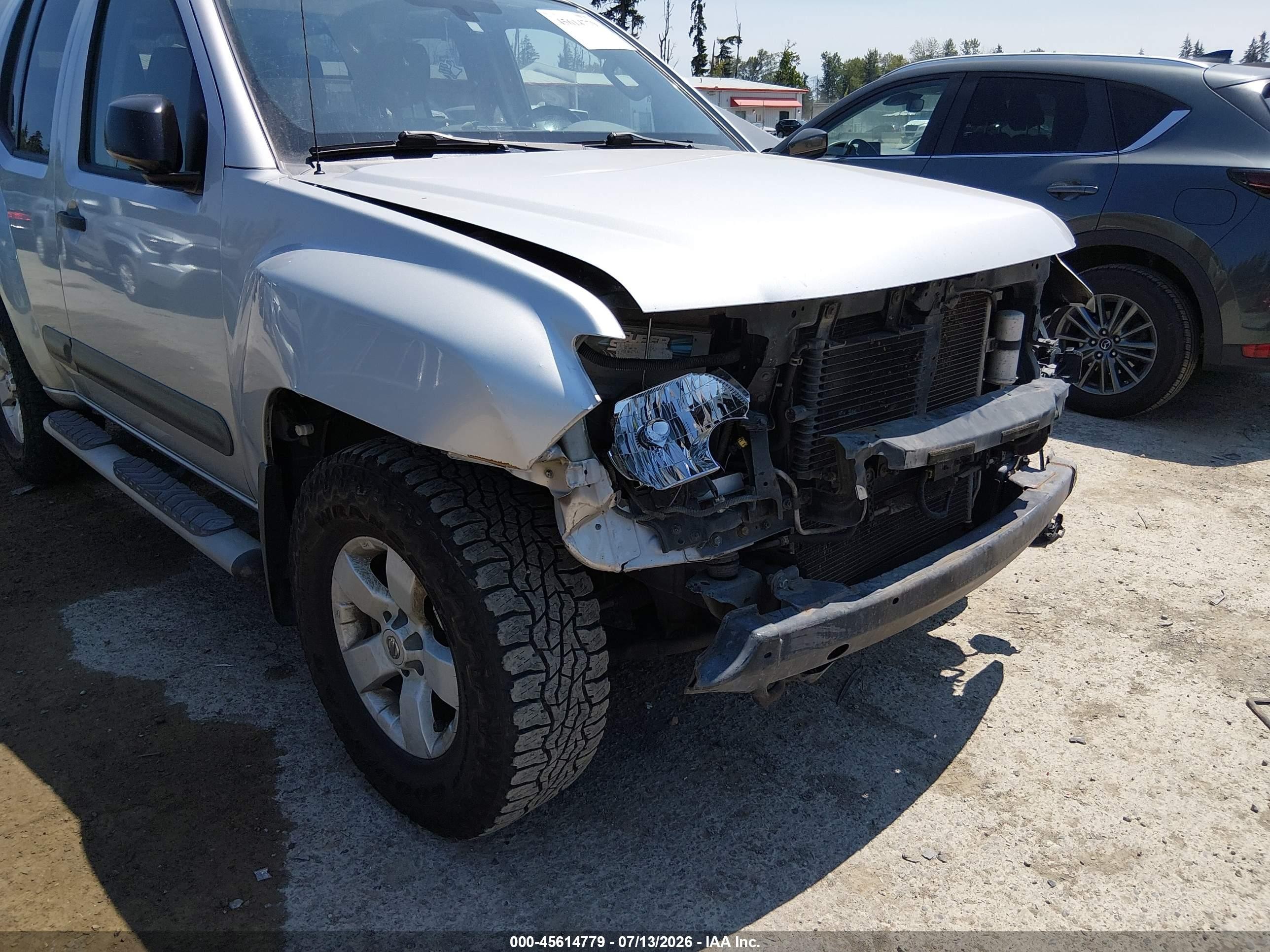 2013 Nissan Xterra S Silver vin: 5N1AN0NW9DN812906