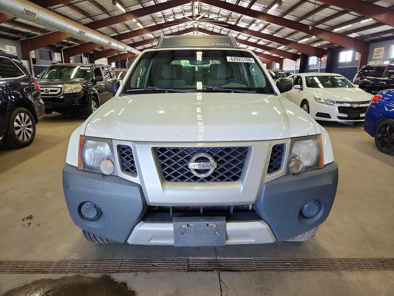 2014 Nissan Xterra S Белый vin: 5N1AN0NW9EN805004