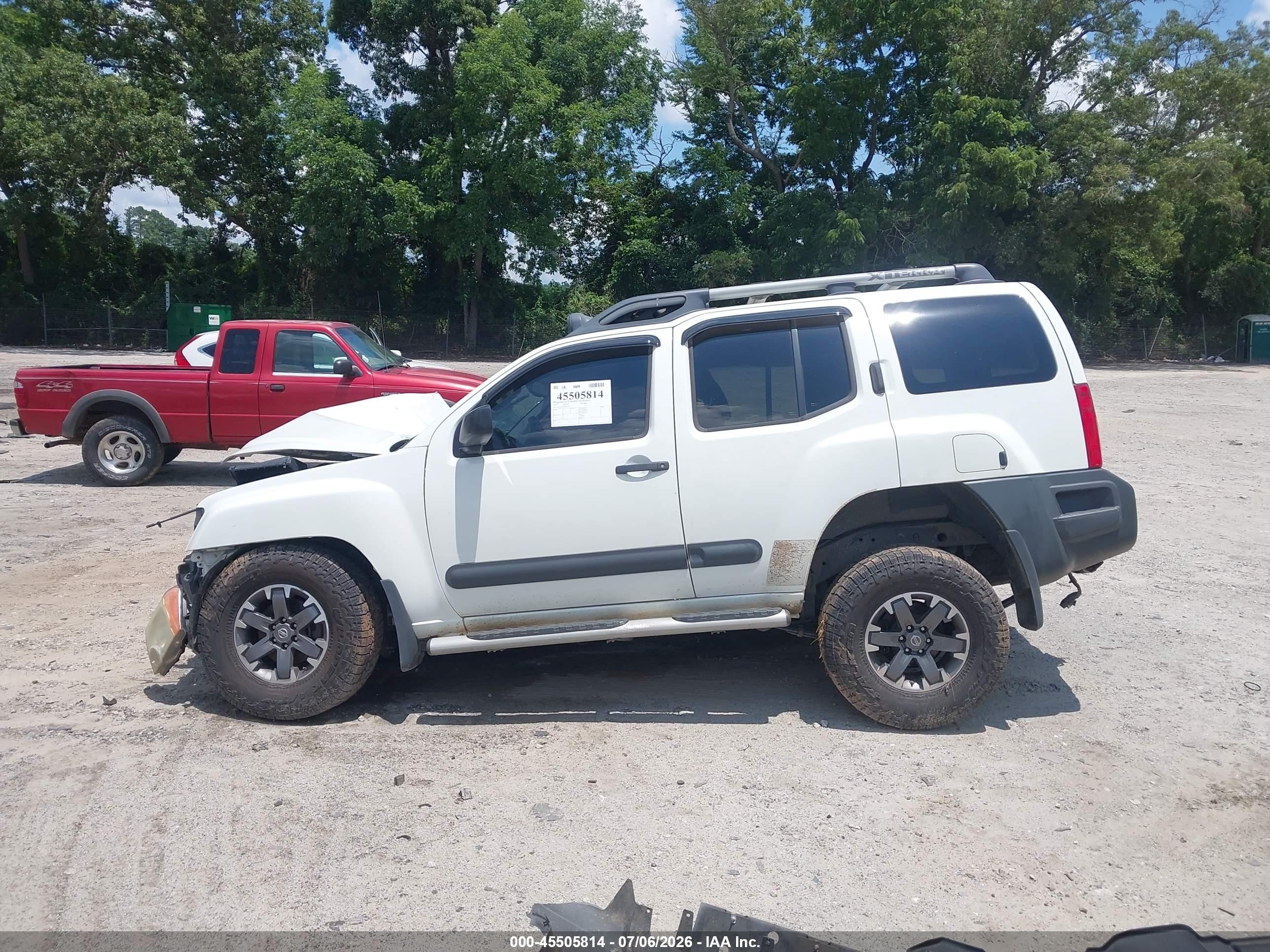 2014 Nissan Xterra Pro-4x Белый vin: 5N1AN0NW9EN813233