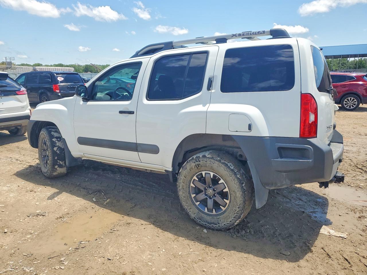 2015 Nissan Xterra Pro-4x White vin: 5N1AN0NW9FN658734