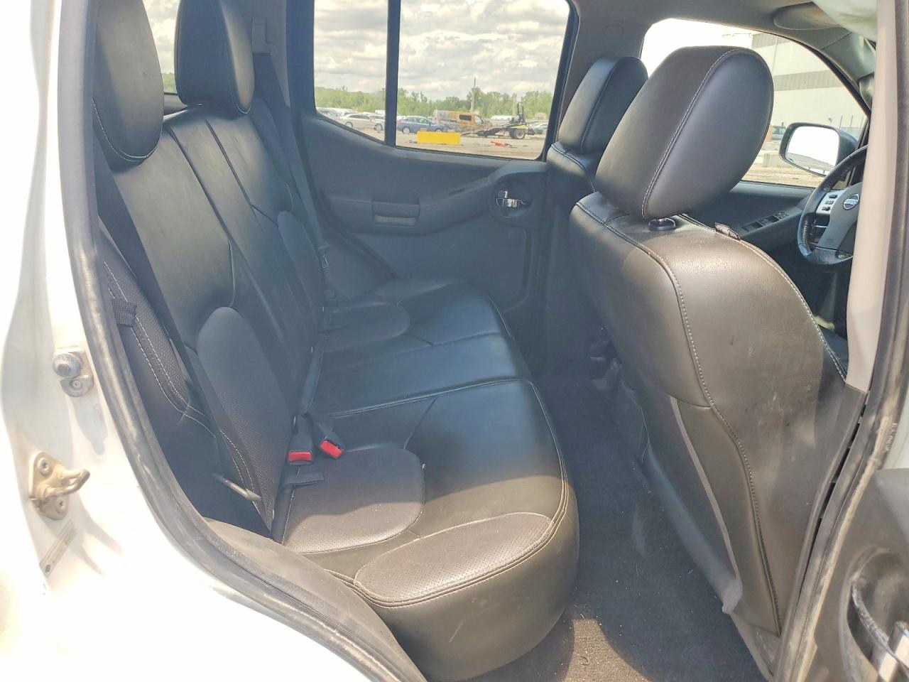 2015 Nissan Xterra Pro-4x White vin: 5N1AN0NW9FN658734