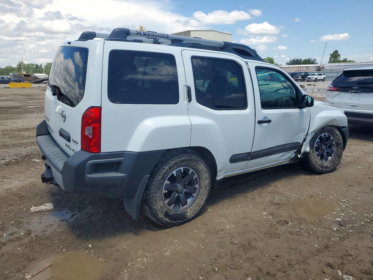 2015 Nissan Xterra Pro-4x White vin: 5N1AN0NW9FN658734