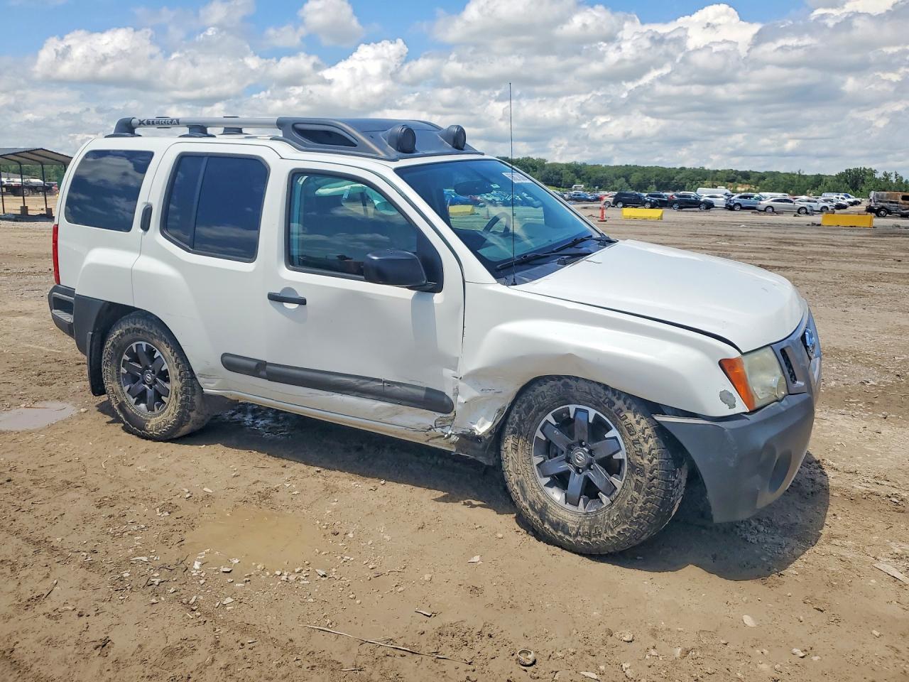 2015 Nissan Xterra Pro-4x White vin: 5N1AN0NW9FN658734