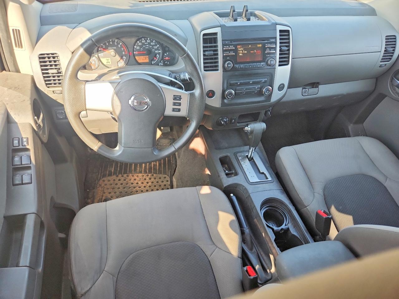 2013 Nissan Xterra X Silver vin: 5N1AN0NWXDN816415