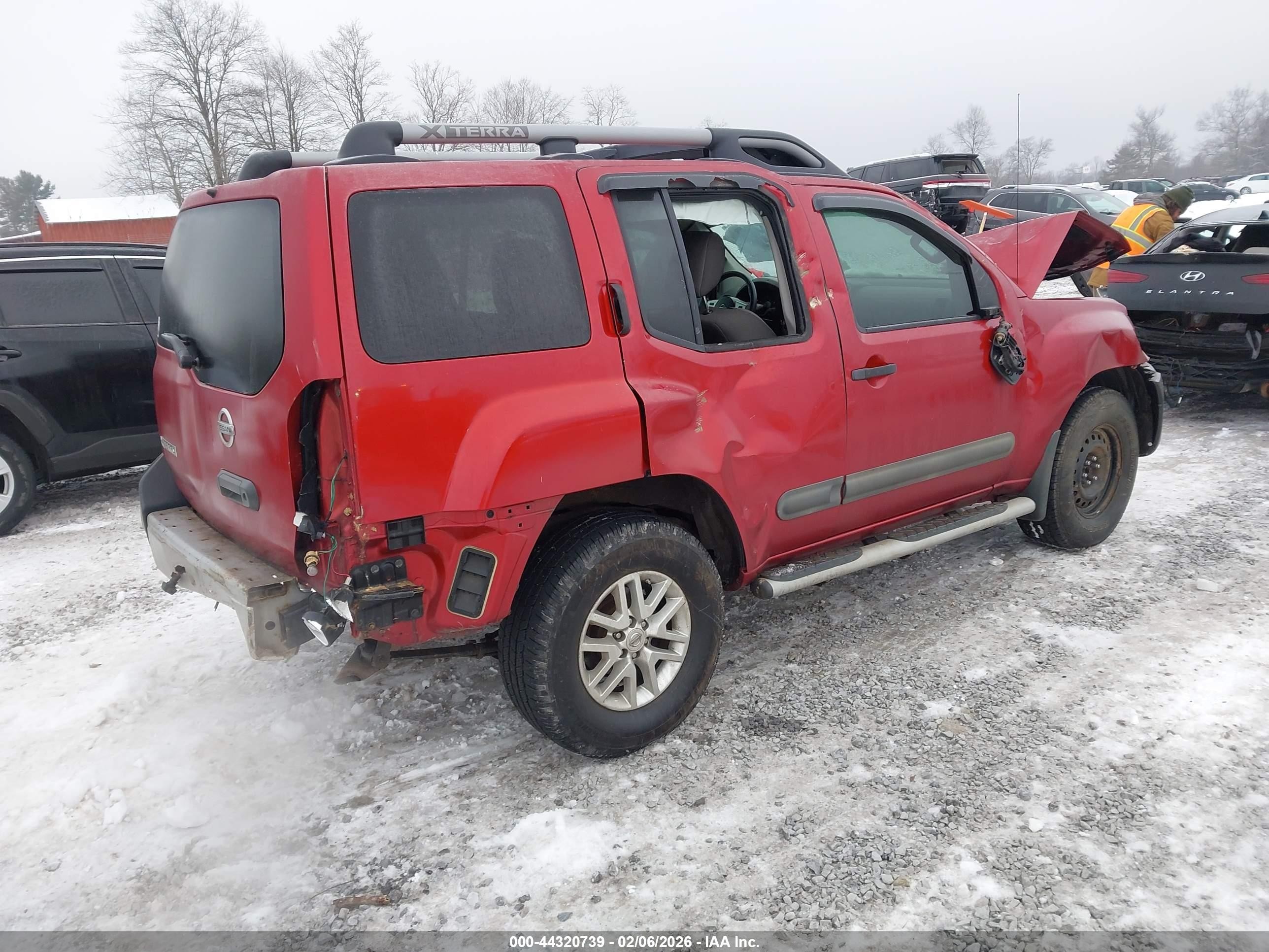 2014 Nissan Xterra S Red vin: 5N1AN0NWXEN808509