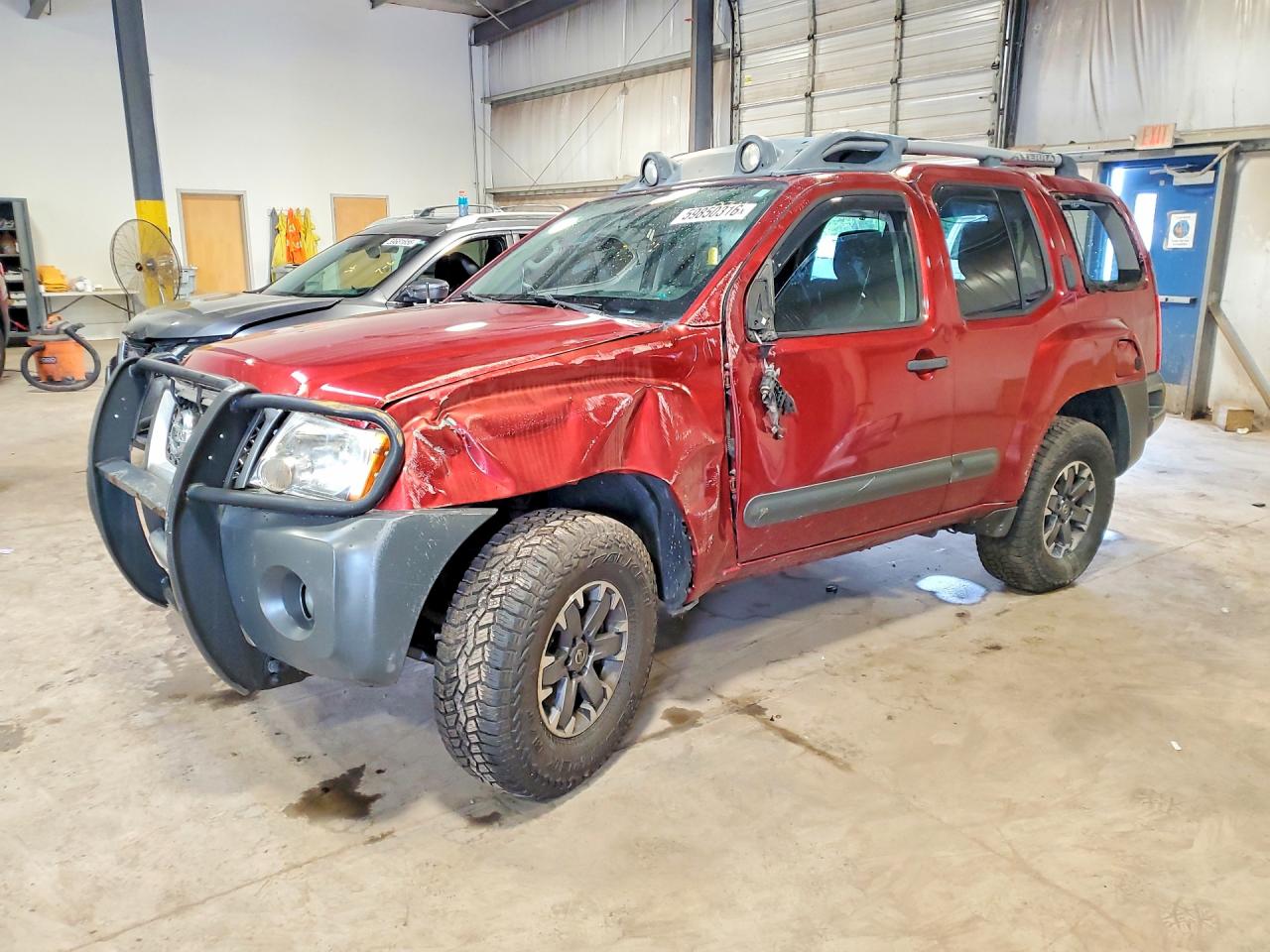 2015 Nissan Xterra Pro-4x Red vin: 5N1AN0NWXFN658953