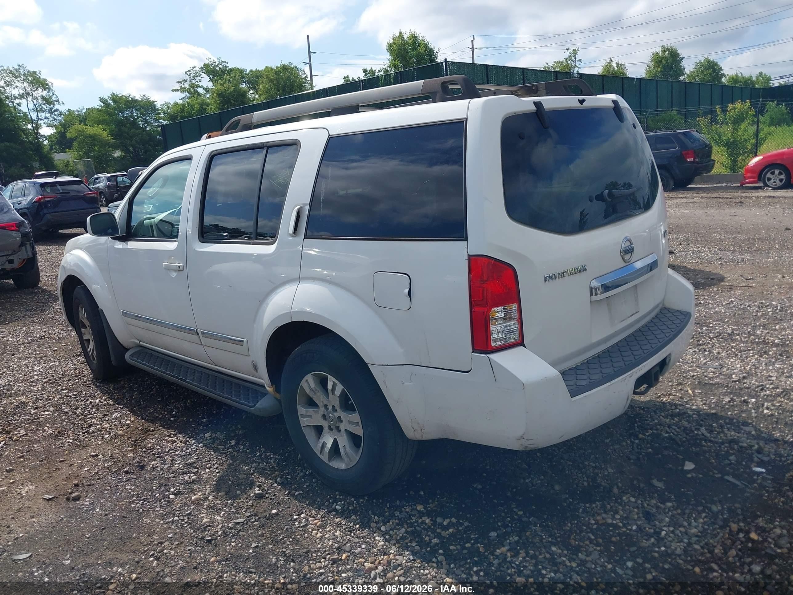 2008 Nissan Pathfinder Le White vin: 5N1AR18B08C612534