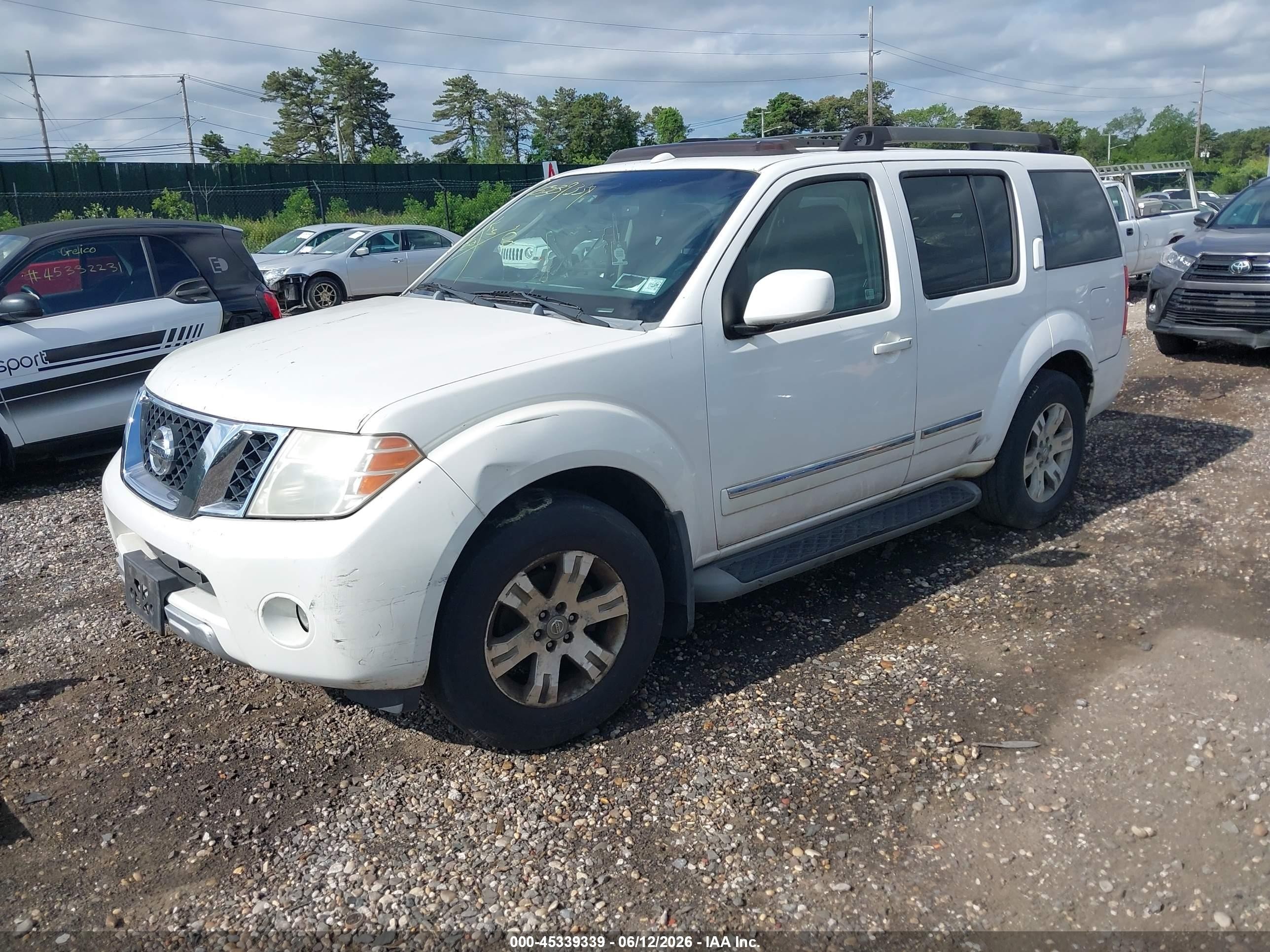 2008 Nissan Pathfinder Le White vin: 5N1AR18B08C612534