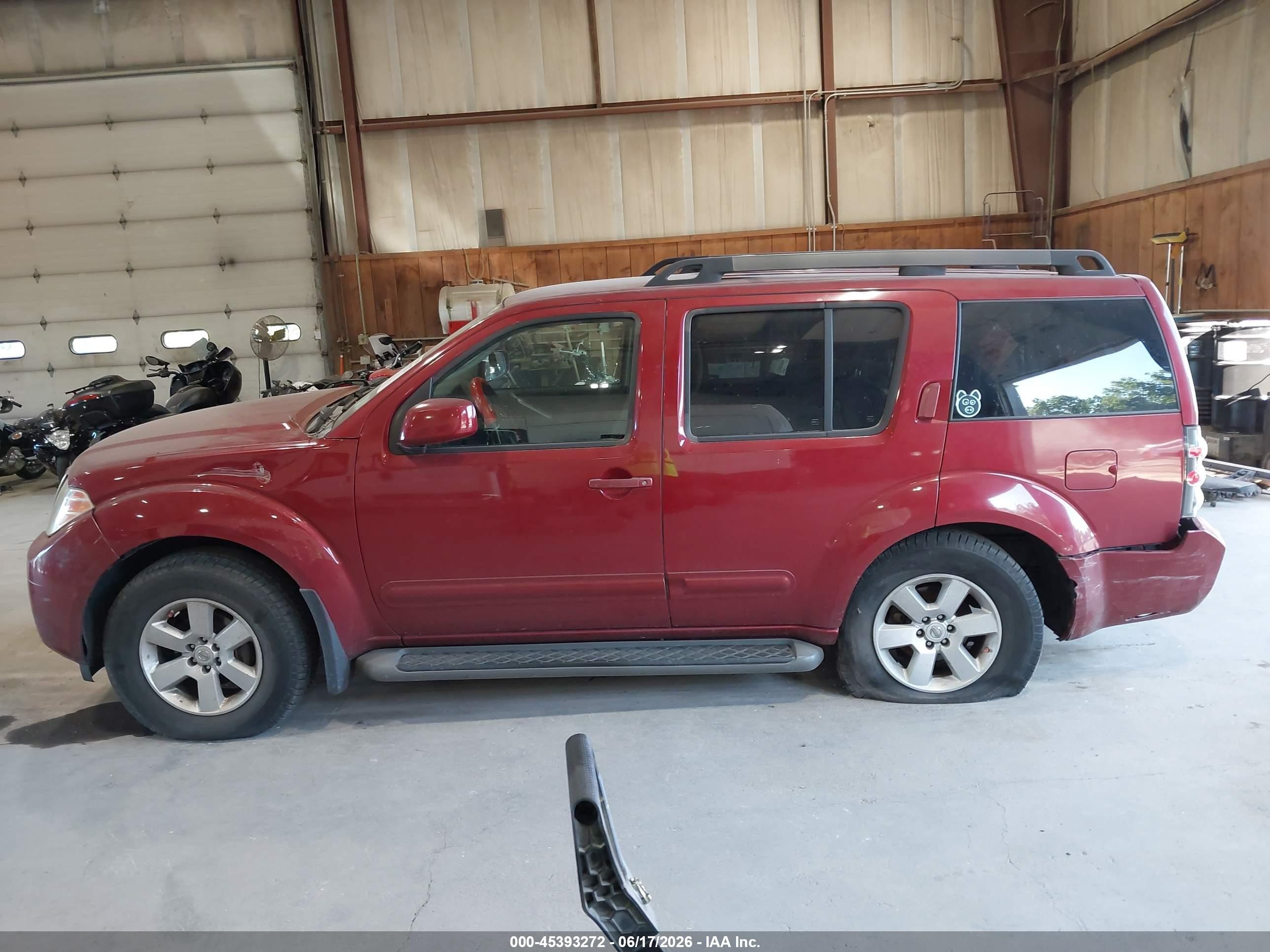2008 Nissan Pathfinder S/le/se Red vin: 5N1AR18B18C610162