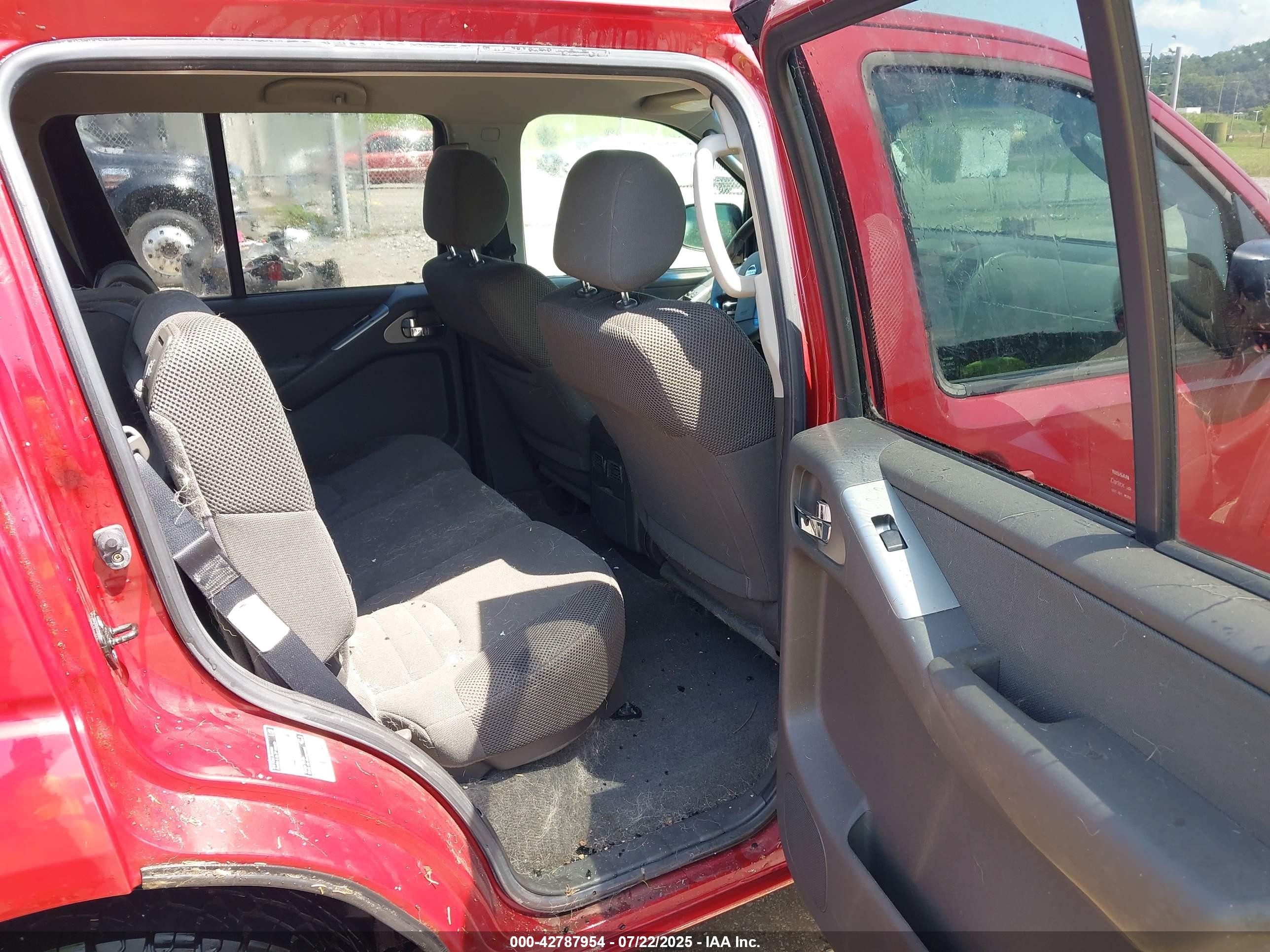 2008 Nissan Pathfinder S Красный vin: 5N1AR18B18C620903