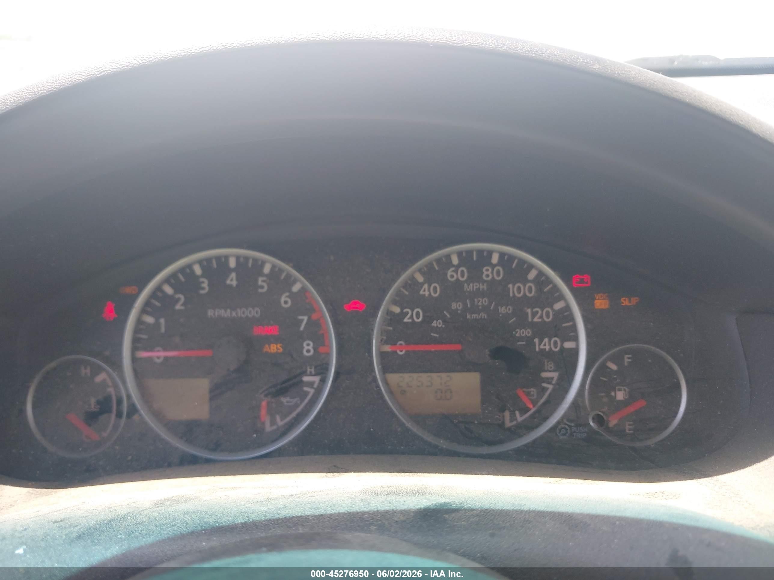 2008 Nissan Pathfinder Se Silver vin: 5N1AR18B18C666487
