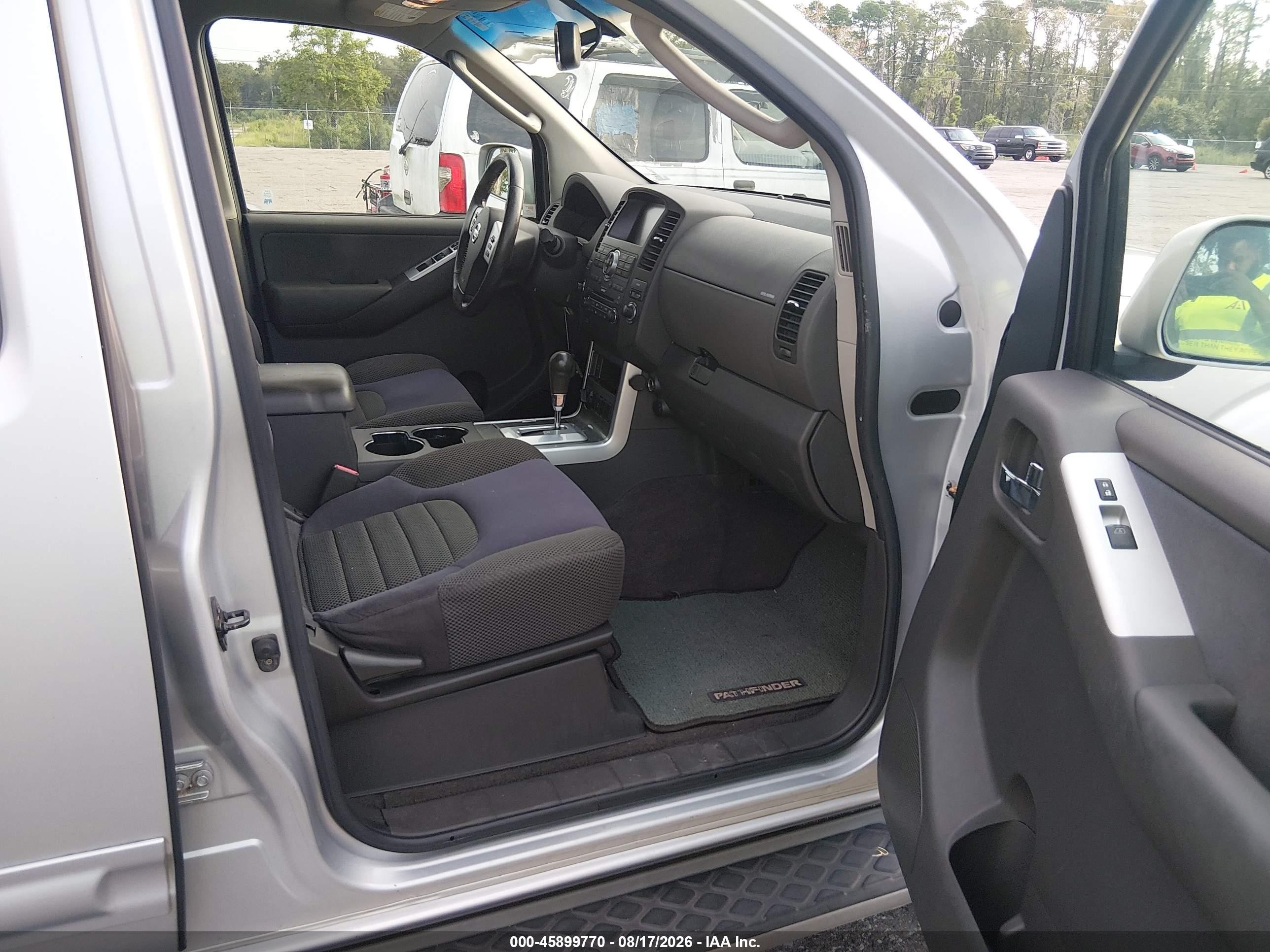 2008 Nissan Pathfinder Se Silver vin: 5N1AR18B28C609487