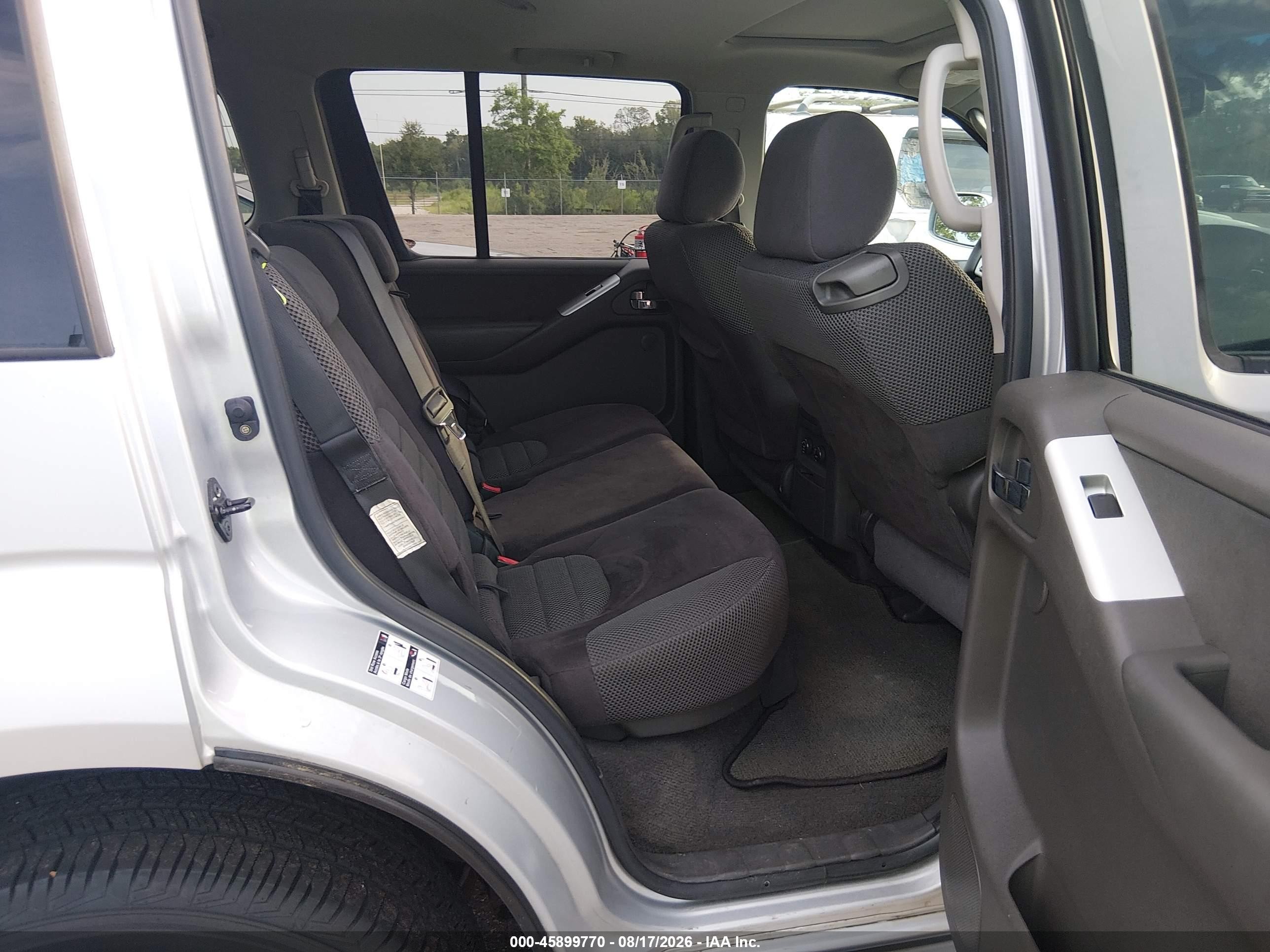 2008 Nissan Pathfinder Se Silver vin: 5N1AR18B28C609487