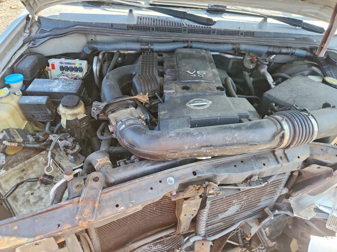 2008 Nissan Pathfinder S Silver vin: 5N1AR18B28C631750