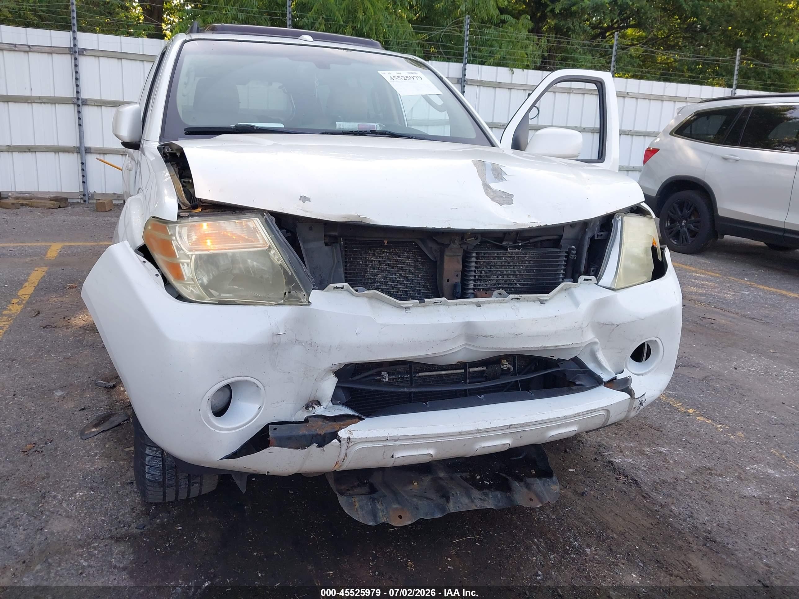 2008 Nissan Pathfinder Se White vin: 5N1AR18B28C648872