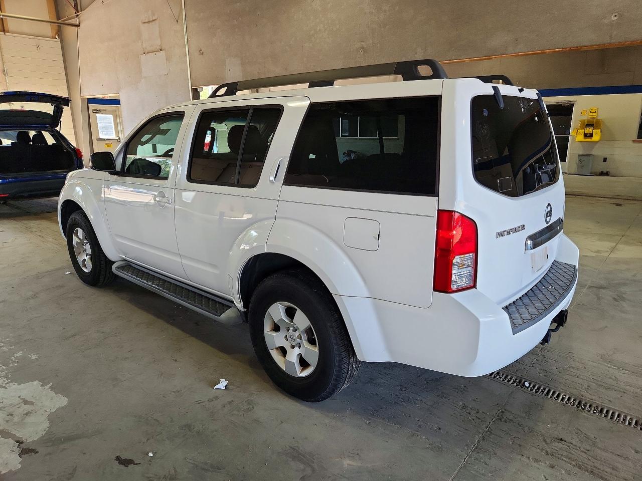 2009 Nissan Pathfinder S White vin: 5N1AR18B29C603724