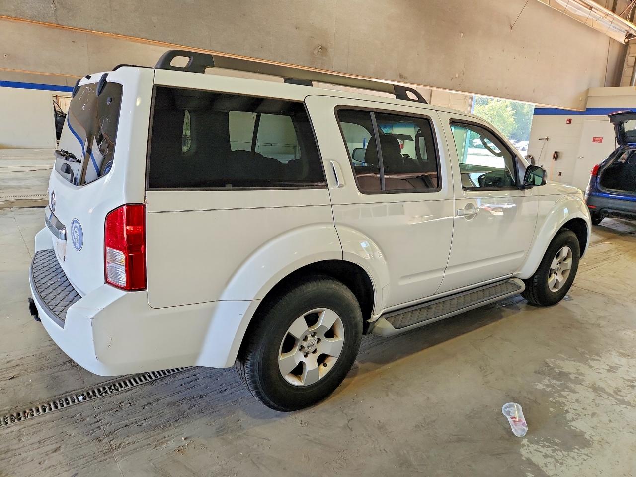 2009 Nissan Pathfinder S White vin: 5N1AR18B29C603724