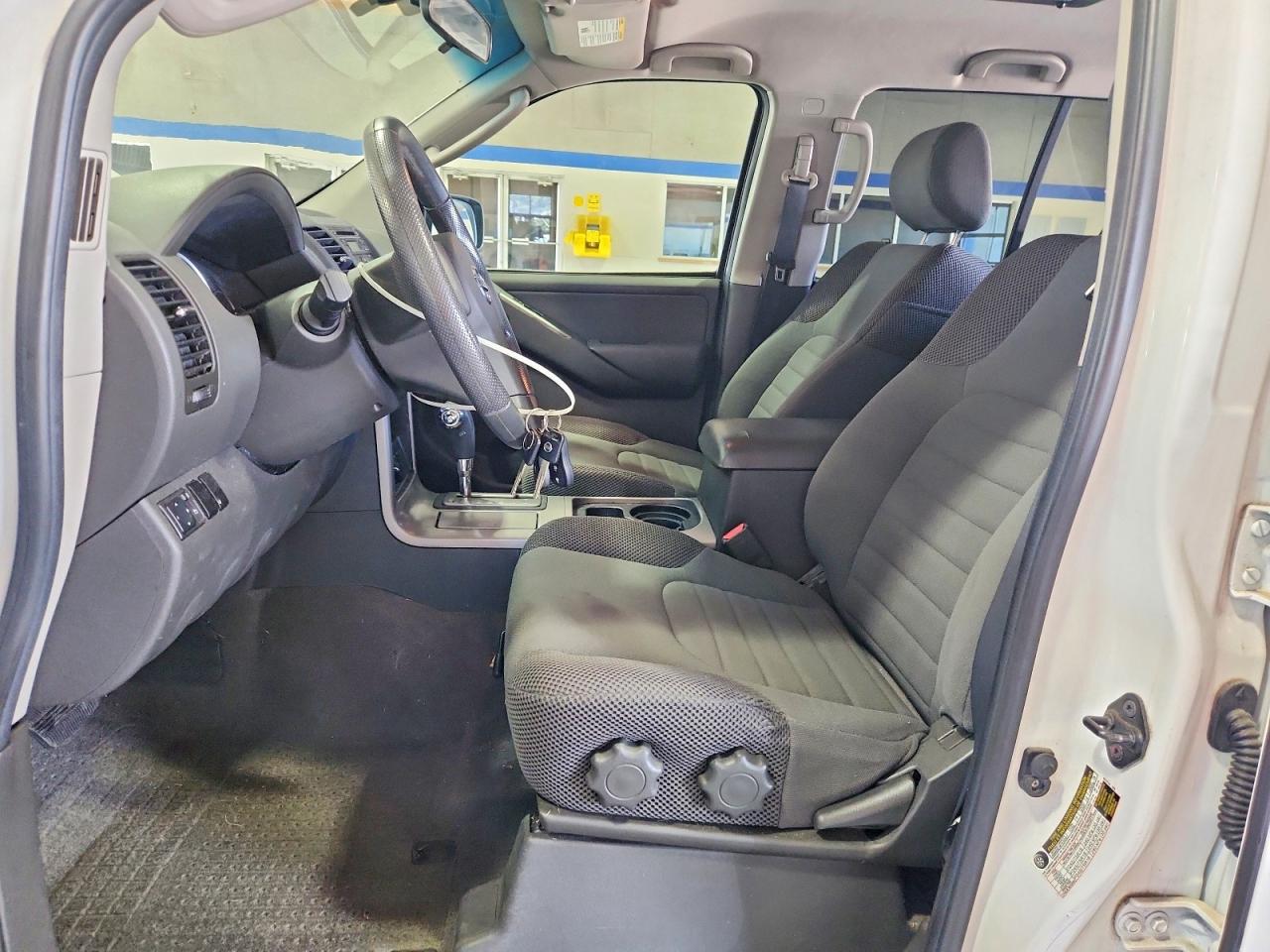 2009 Nissan Pathfinder S White vin: 5N1AR18B29C603724