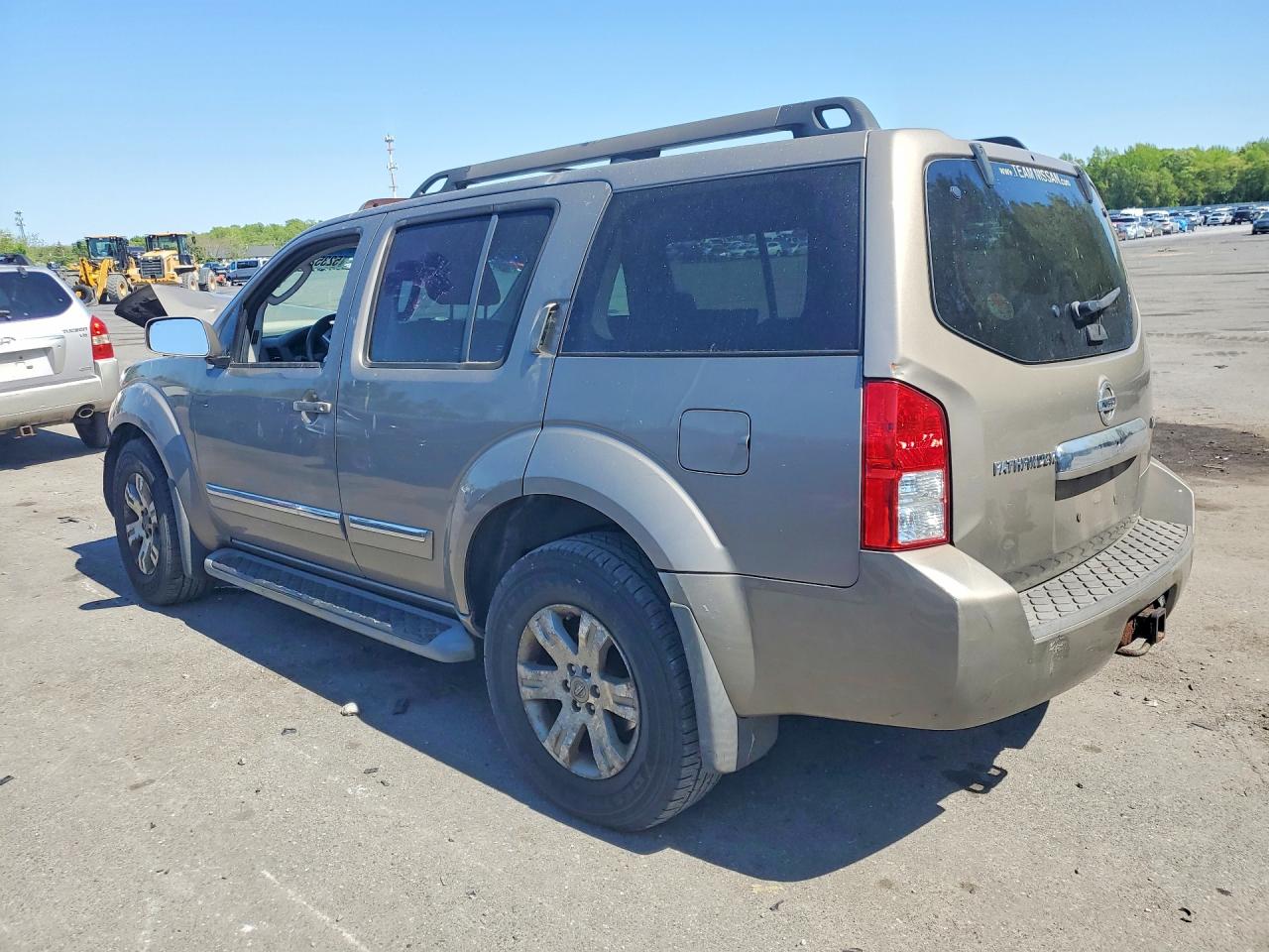 2008 Nissan Pathfinder S Brown vin: 5N1AR18B38C623141