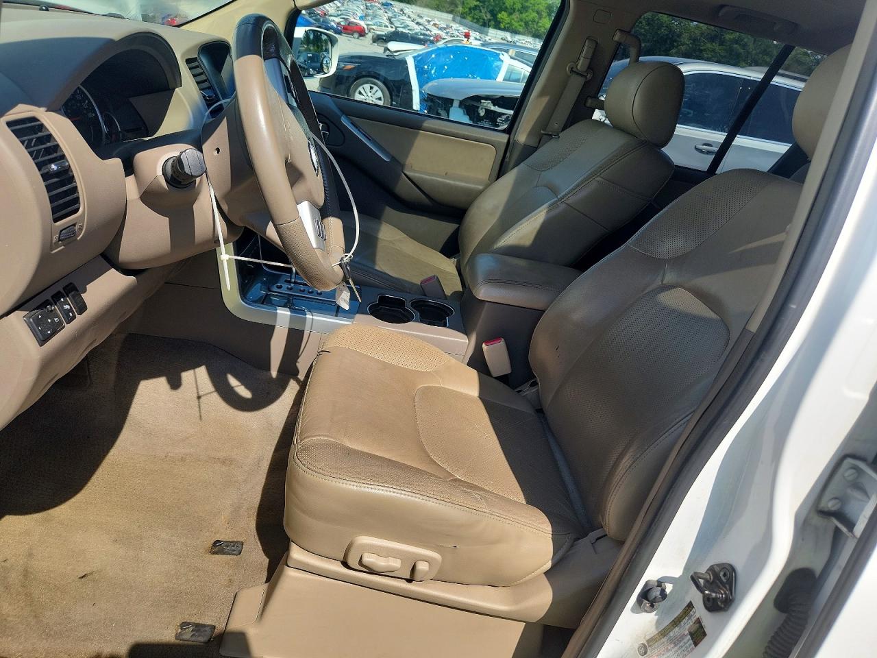 2008 Nissan Pathfinder S White vin: 5N1AR18B38C638884