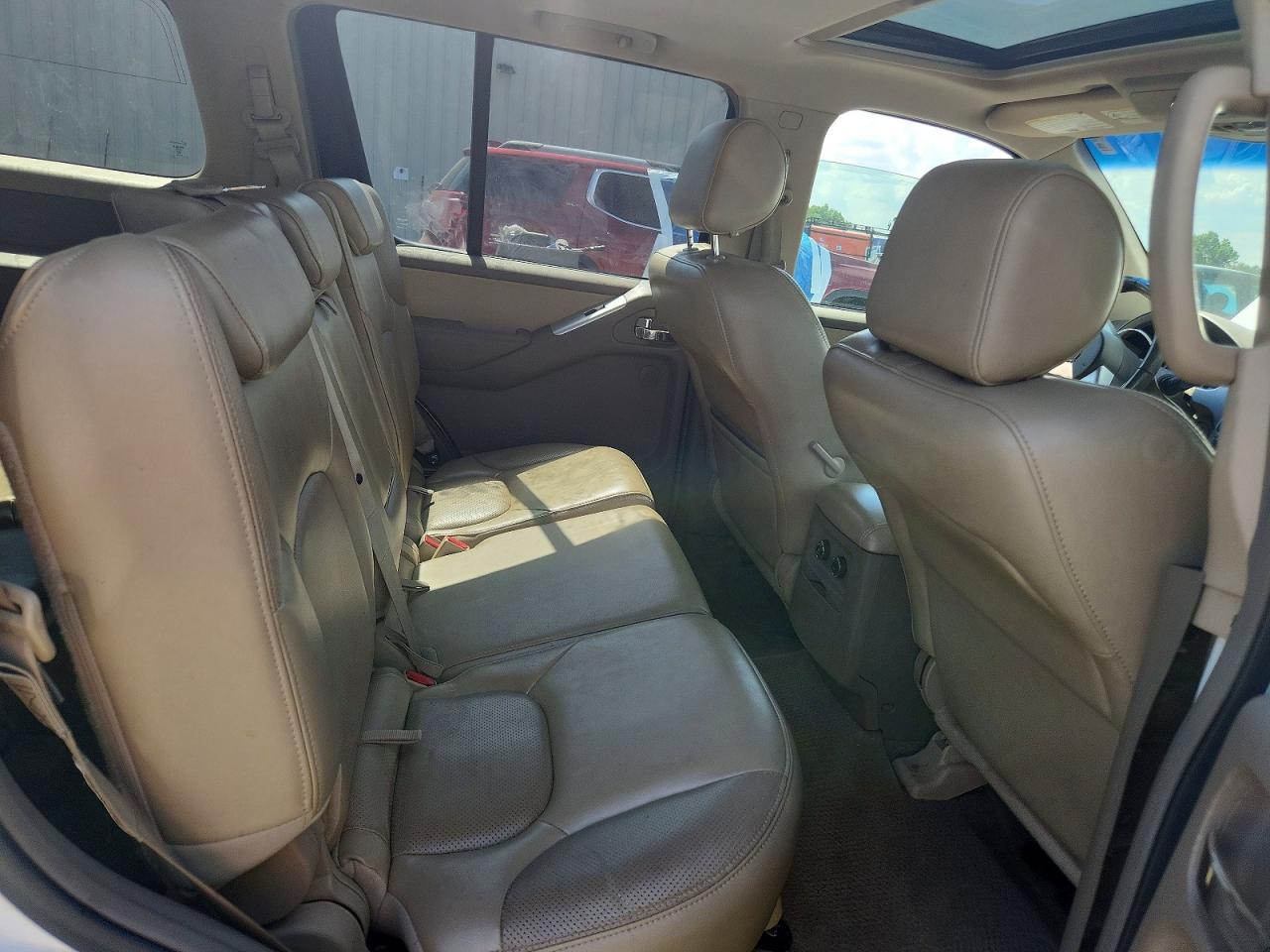 2008 Nissan Pathfinder S White vin: 5N1AR18B38C638884